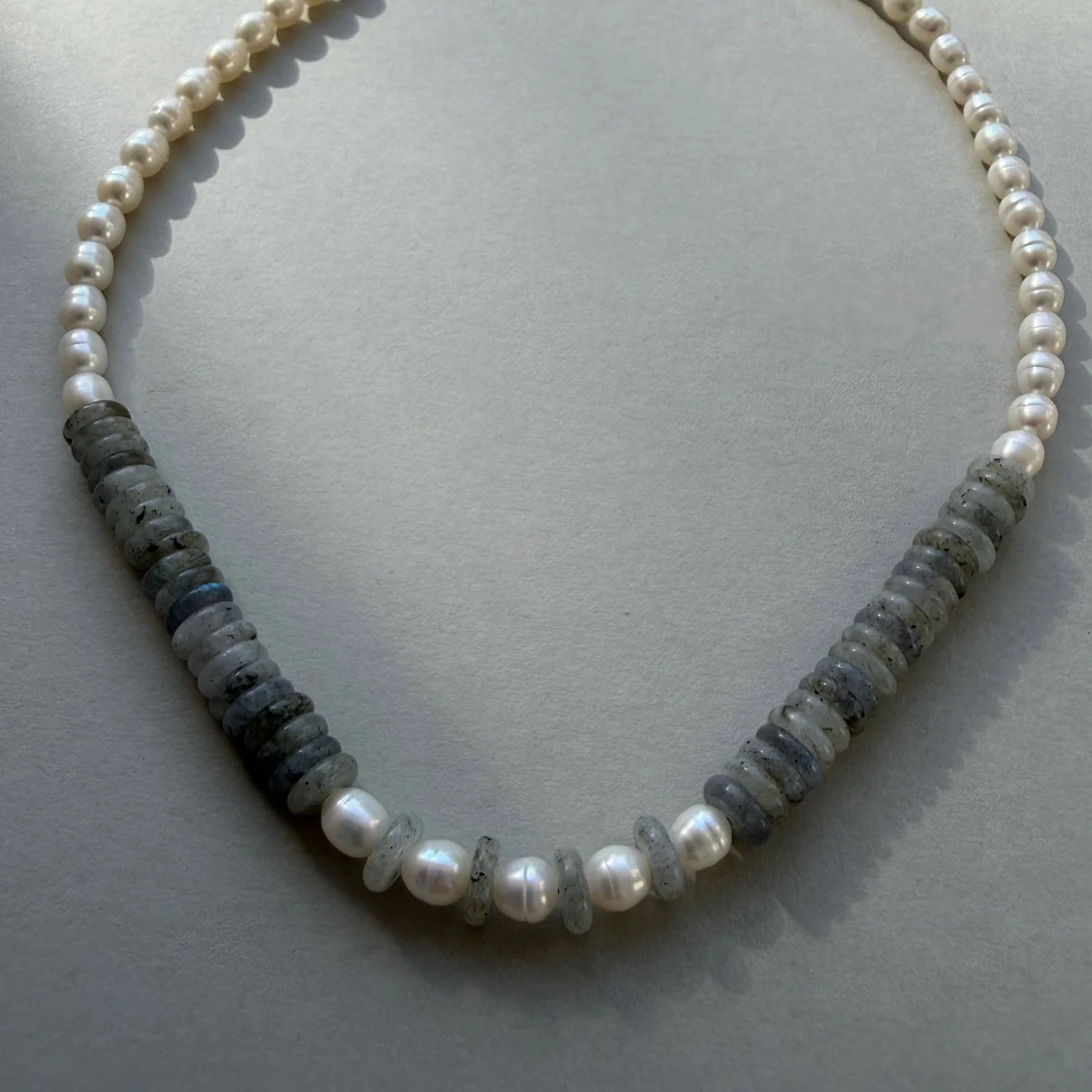 Bahaari_necklace_pearls-antracite.jpg