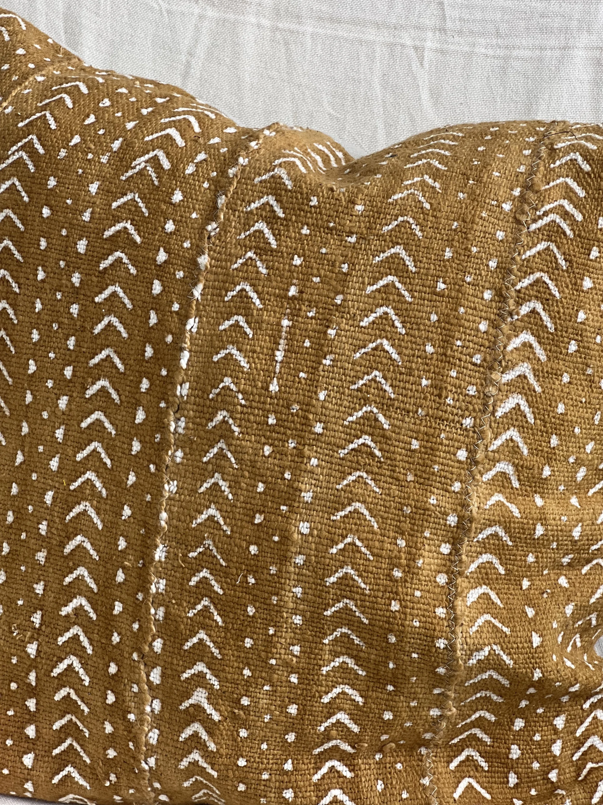 Bahaari_Mucloth Pillow Cover_Yellow Mustard2.jpeg