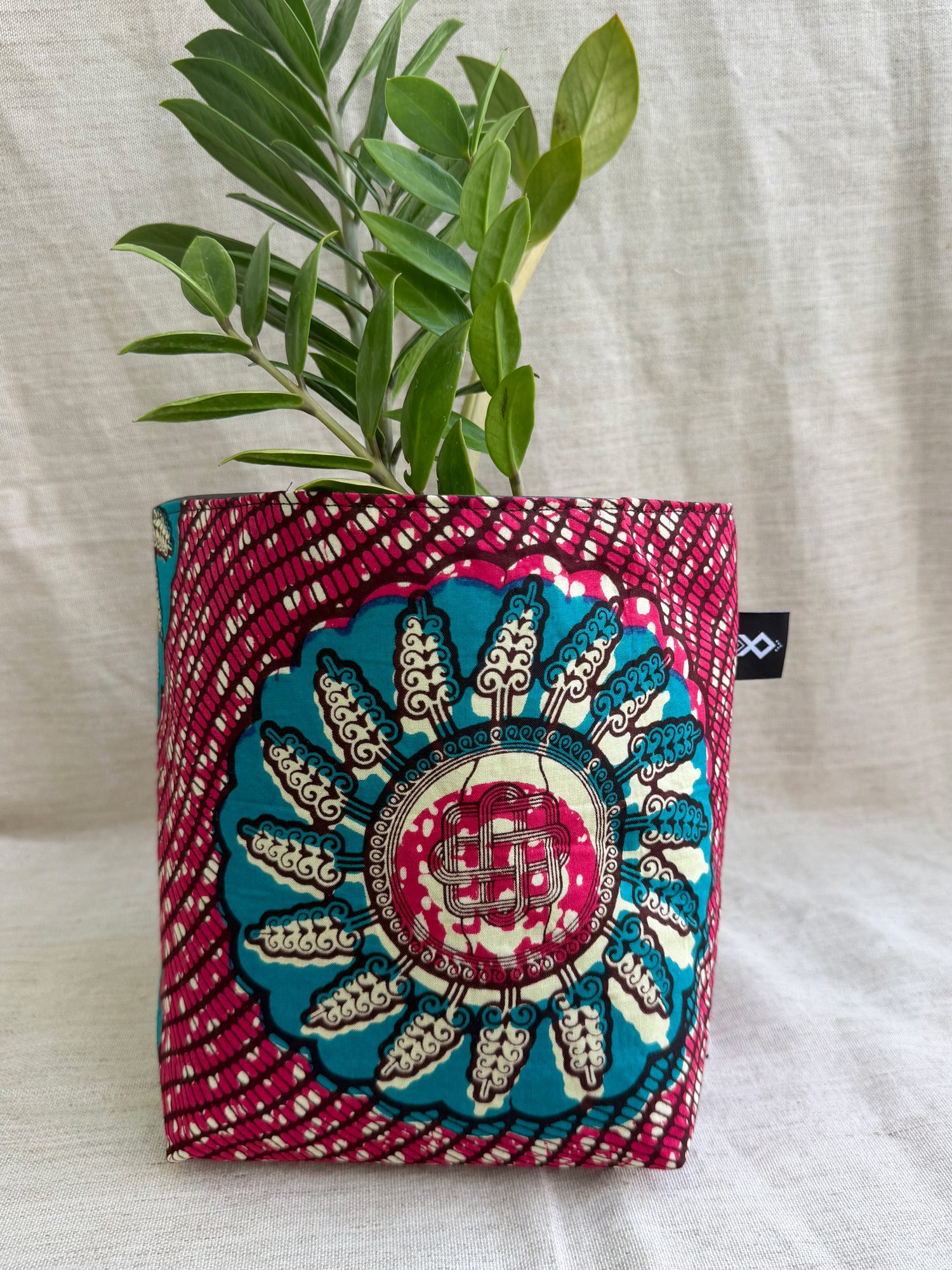 Basket-teal-flower1.jpg
