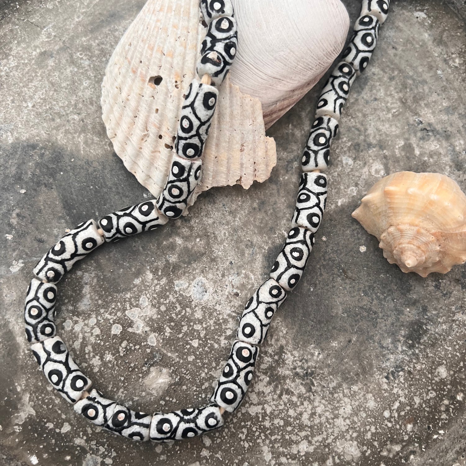 Bahaari_necklace-bead-krobo.jpg