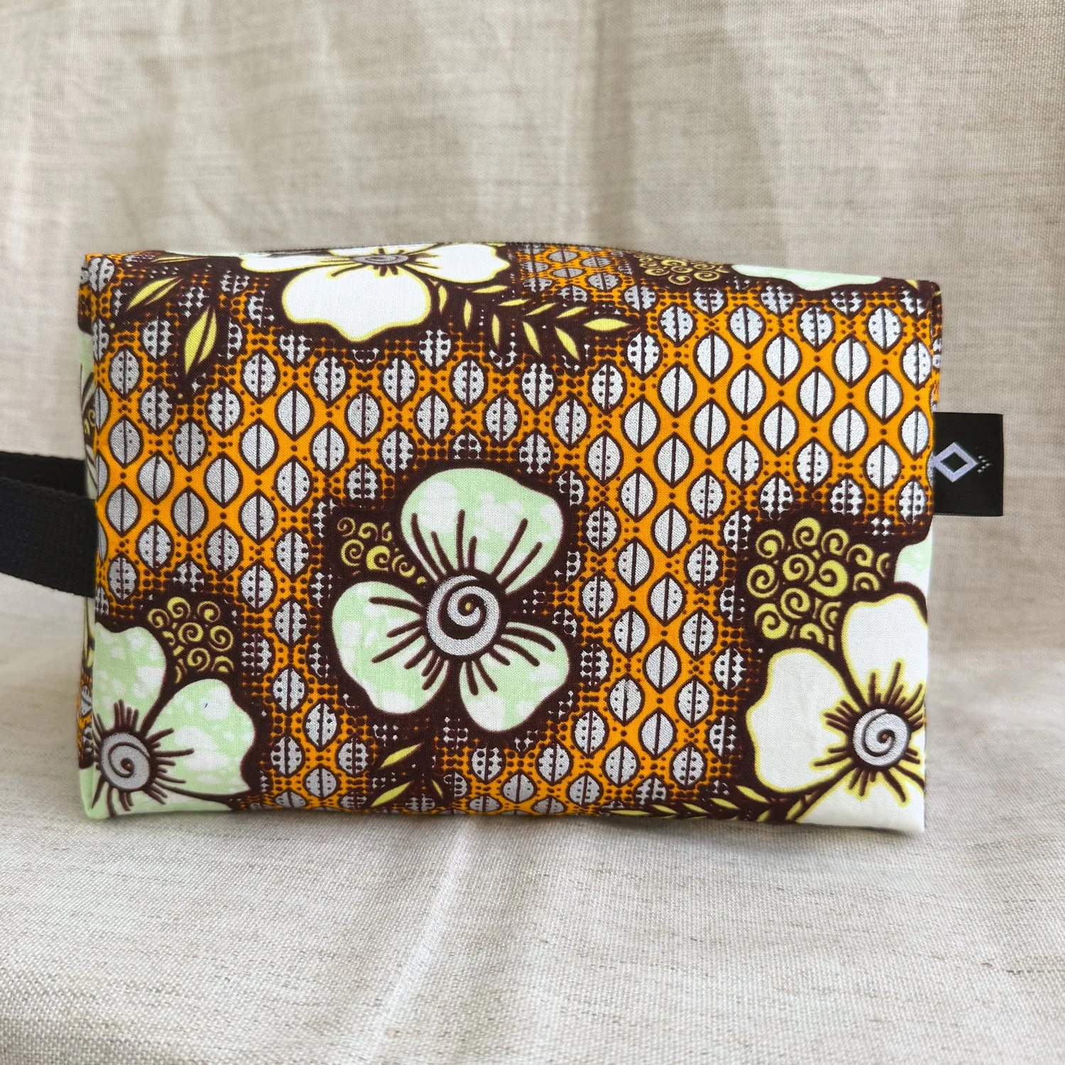 Bahaari_dopp-kit-Tiare-Flower1.jpg
