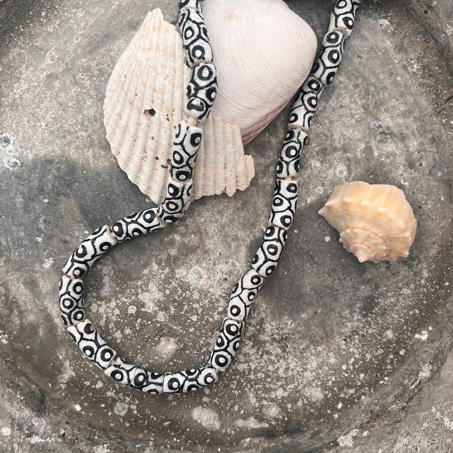 Bahaari_necklace-bead-krobo2.jpg