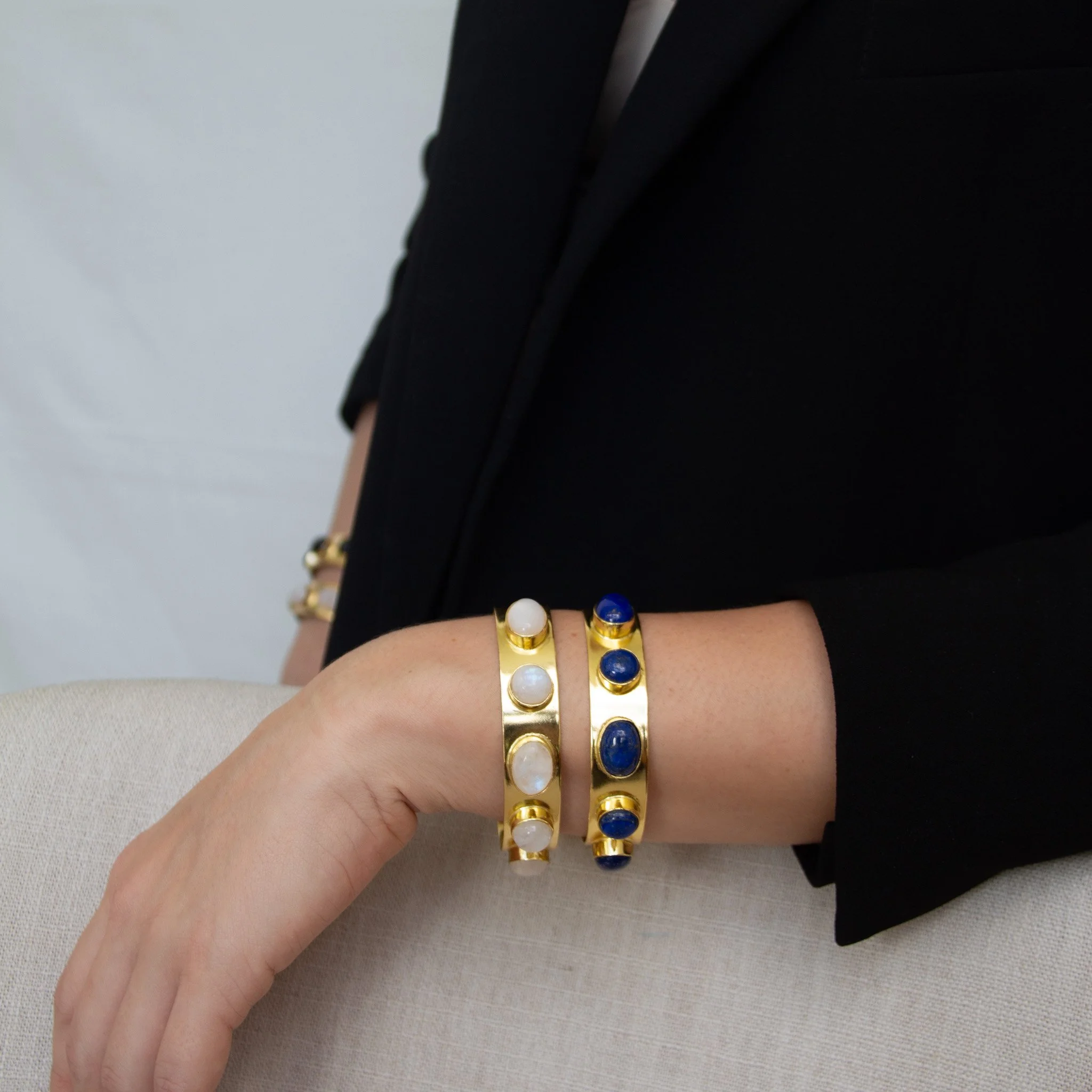 Bahaari_cuff_multi stones15.jpg