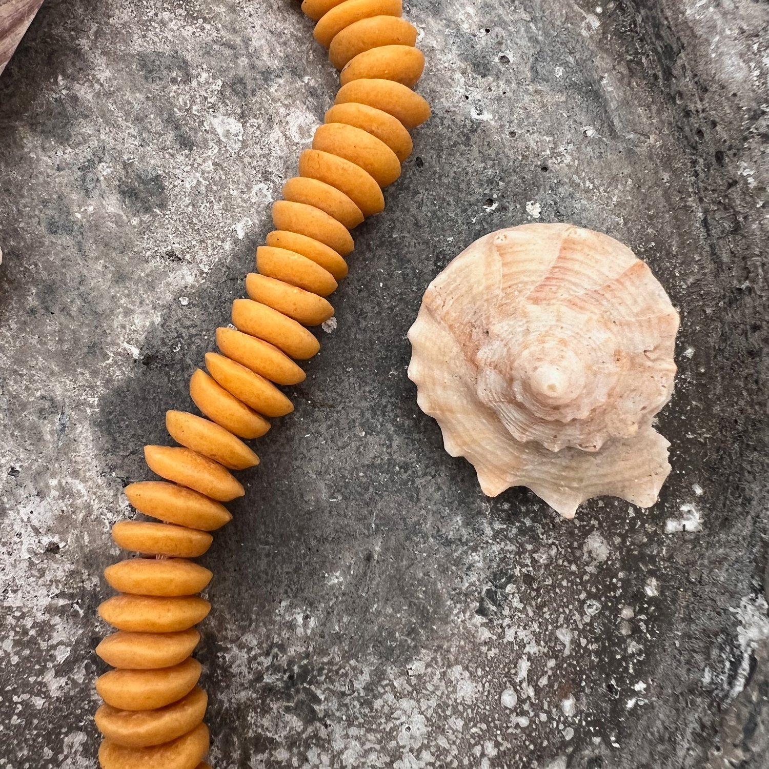 Bahaari_necklace-bead-orange.jpg