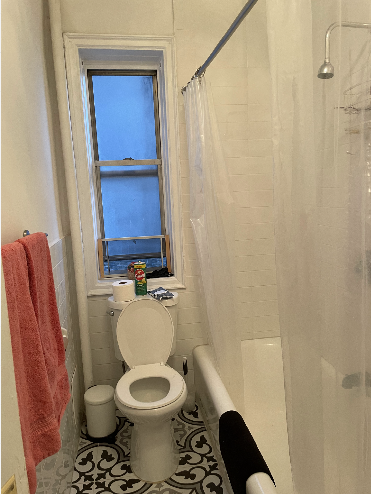 BATHROOM 1.PNG