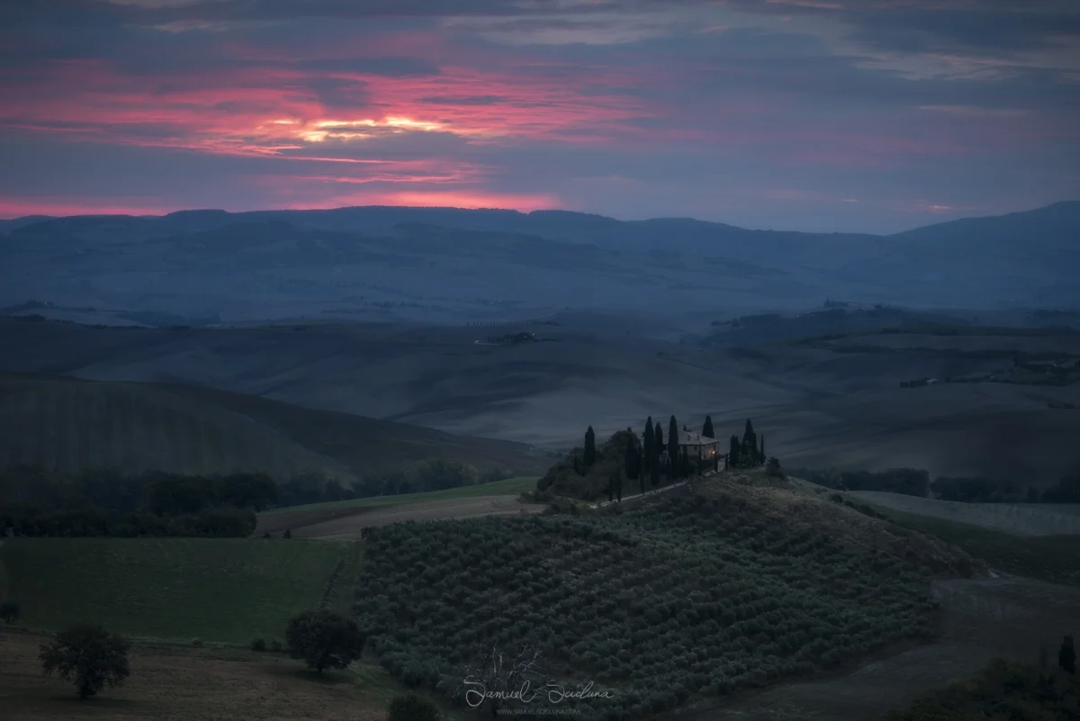 This is one of the most famous farmhouses in Val D’Orcia, we will be visiting this location for a sunrise shoot.