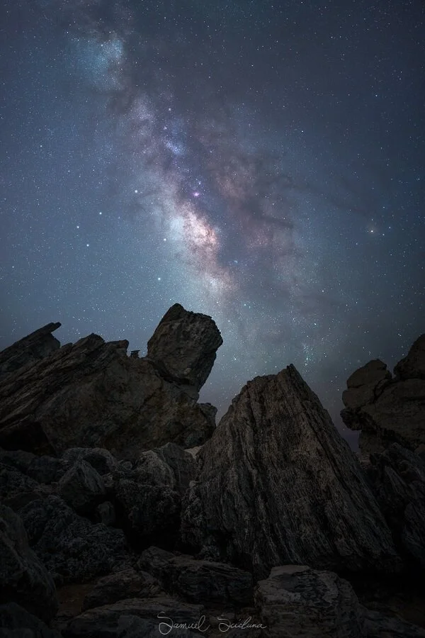 The Milkyway above some boulders at Majjistral Park in Malta, shot using the Haida Clear-Night Filter. Settings: 24mm / ISO6400 / 10 Seconds / F2