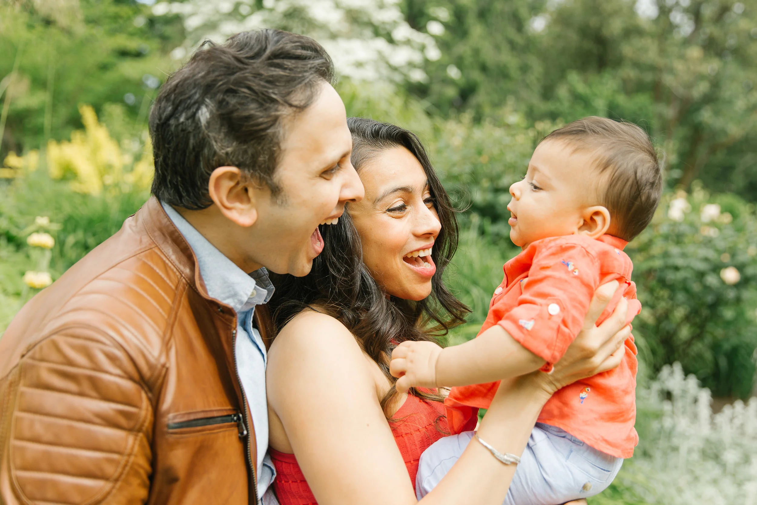 Family photos in the Bellevue Botanical Garden Seattle WA Chelsea Macor Photography.jpg