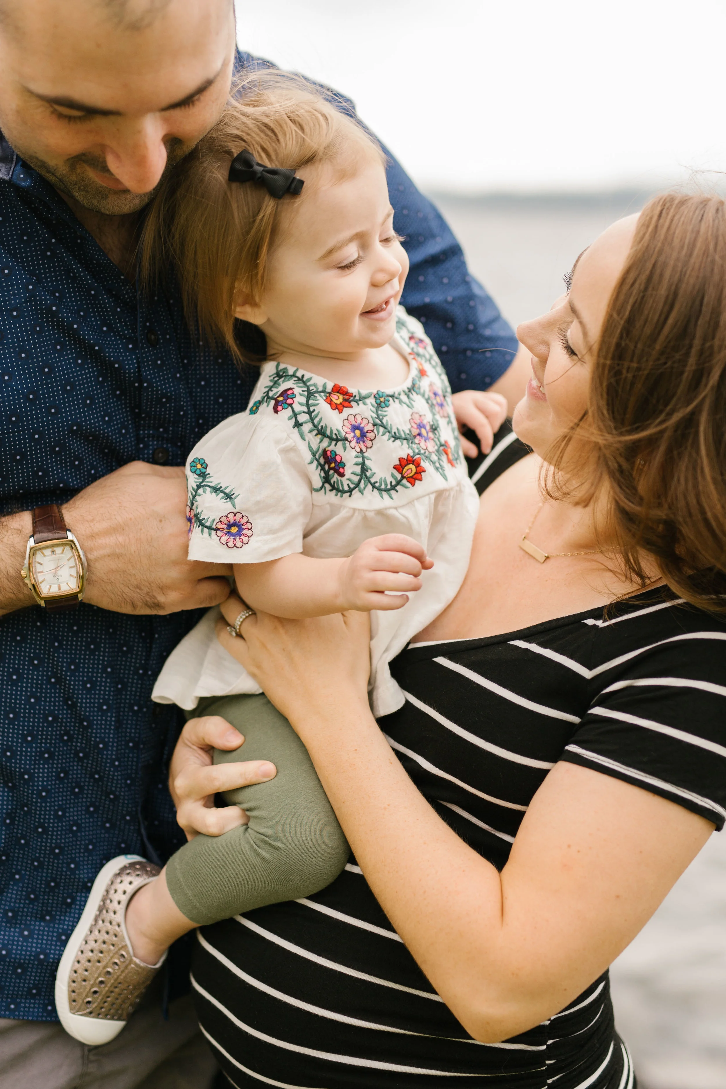Family Photography Session on the Beach in Seattle Bellevue WA Natural Light Chelsea Macor Photography-2.jpg