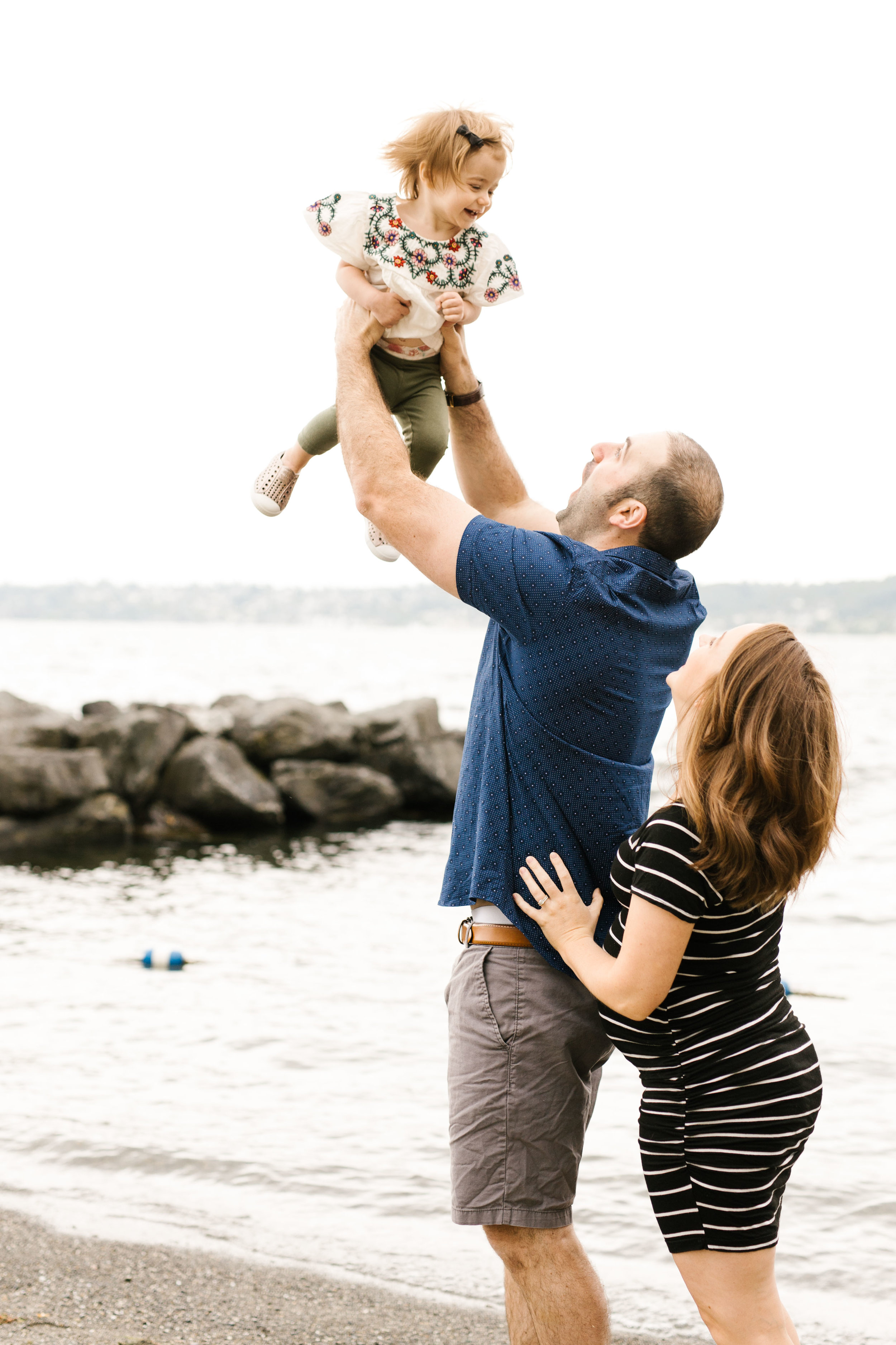 Family Photography Session on the Beach in Seattle Bellevue WA Natural Light Chelsea Macor Photography-8.jpg