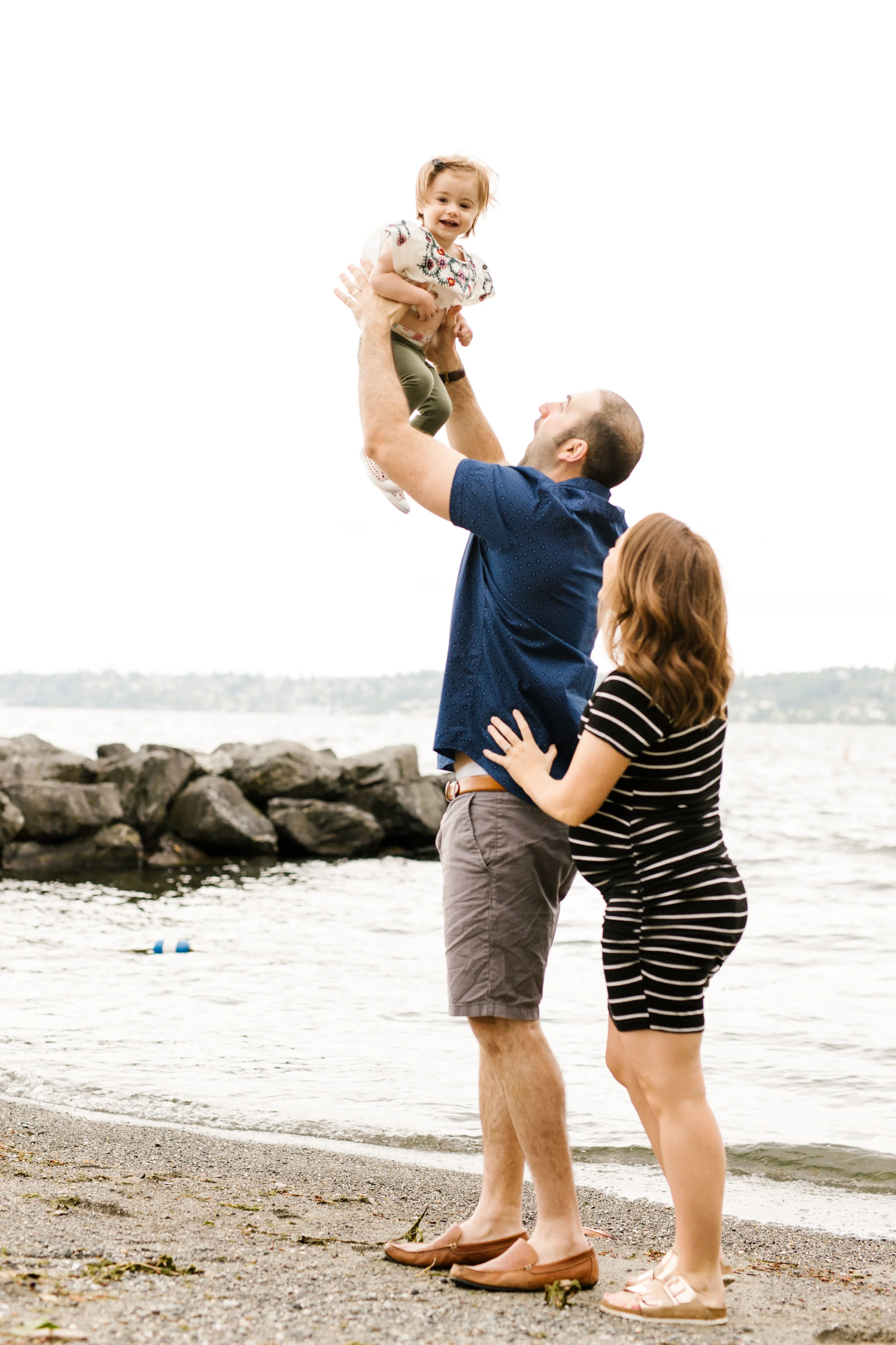 Family Photography Session on the Beach in Seattle Bellevue WA Natural Light Chelsea Macor Photography-9.jpg