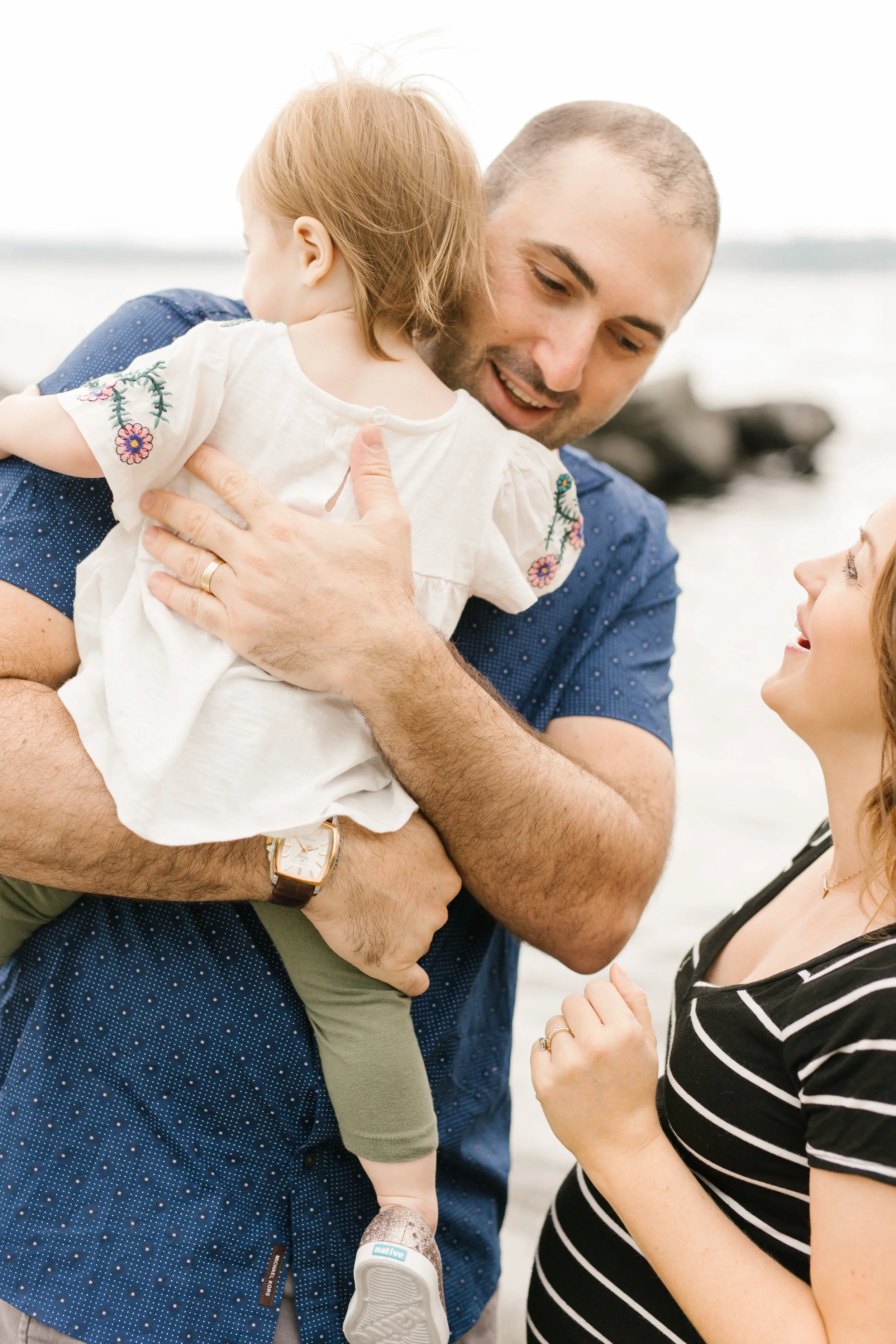 Family Photography Session on the Beach in Seattle Bellevue WA Natural Light Chelsea Macor Photography-11.jpg