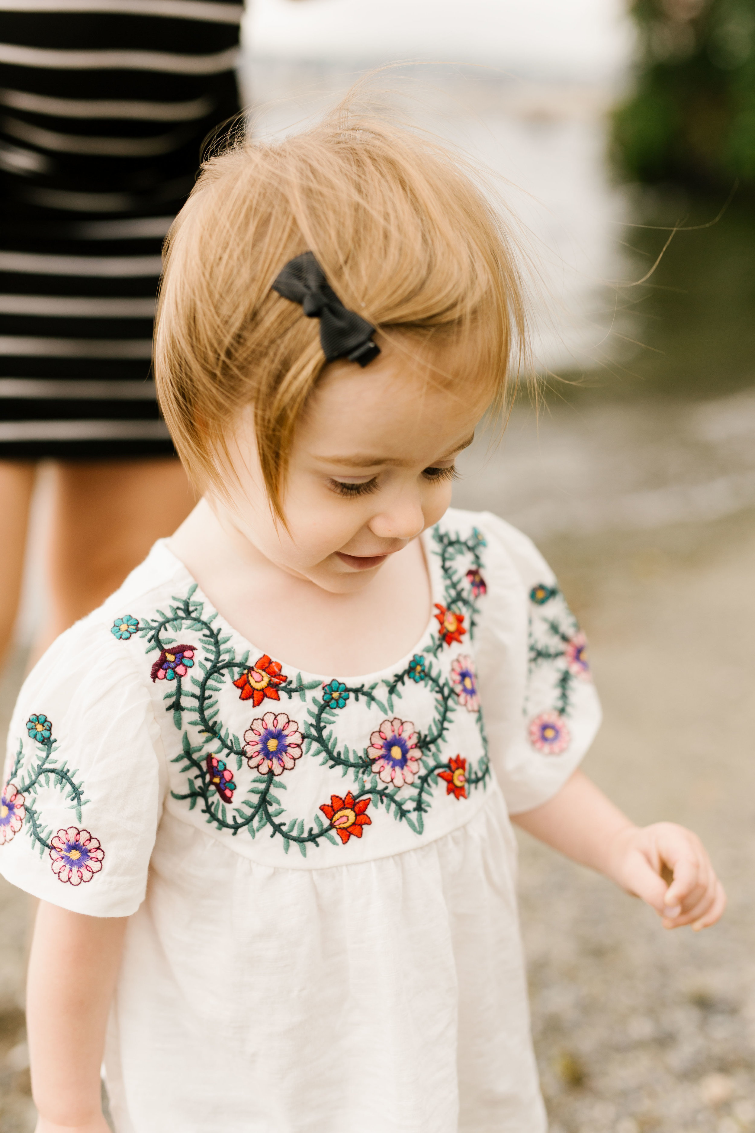 Family Photography Session on the Beach in Seattle Bellevue WA Natural Light Chelsea Macor Photography-16.jpg