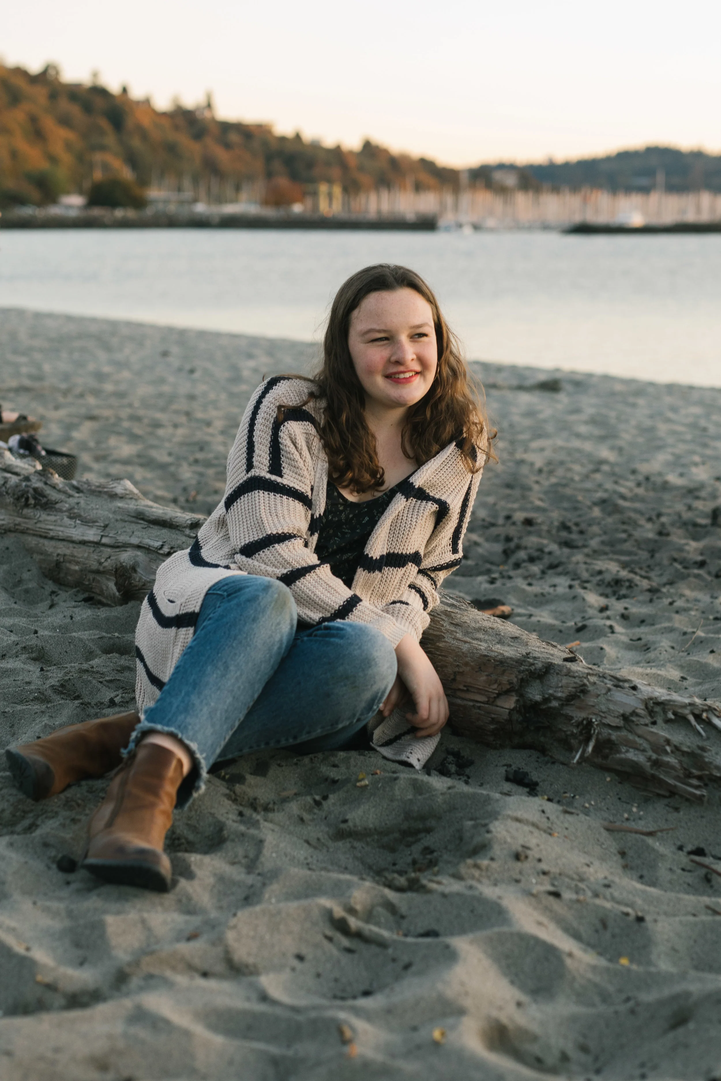 Laurel's Seattle Golden Hour Senior Session at Golden Gardens by Chelsea Macor Photography_-24.jpg