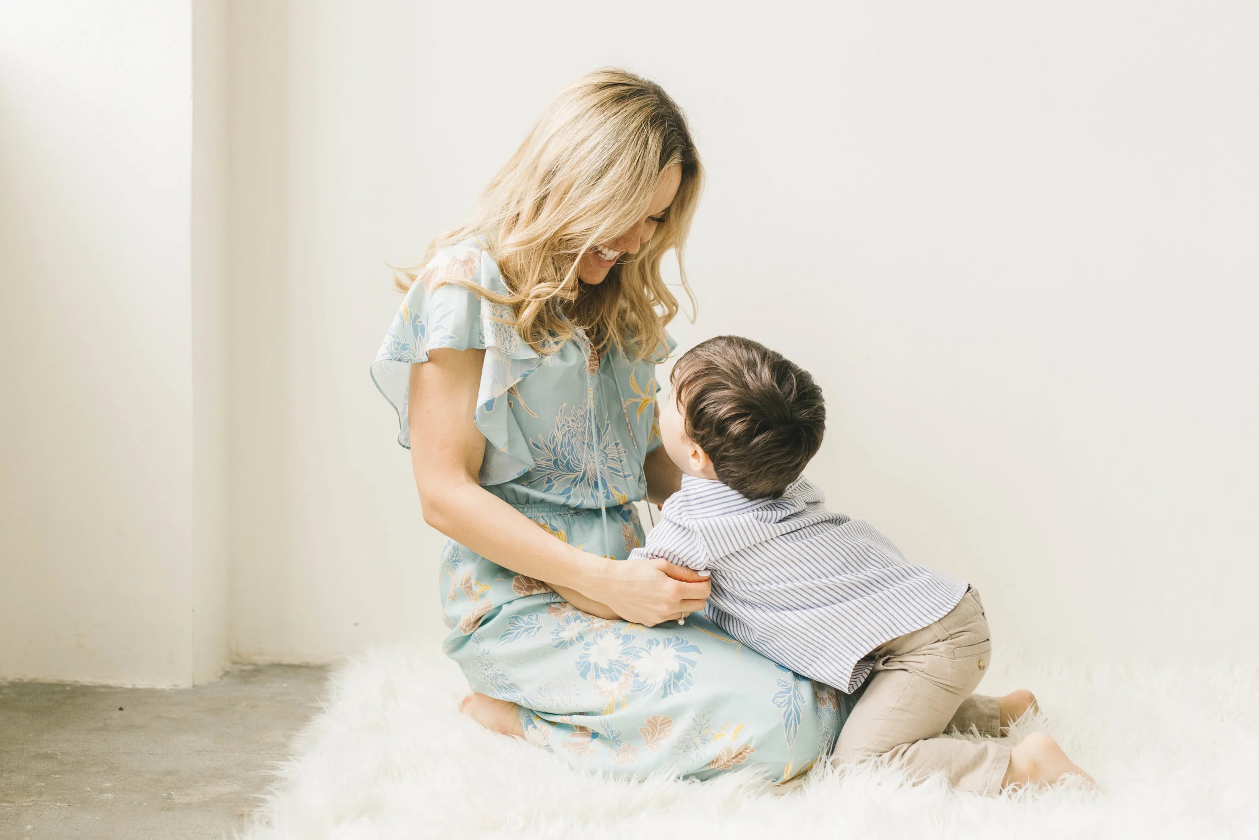 Caitlin's Motherhood Story : Addiction, Light, and Showing Up