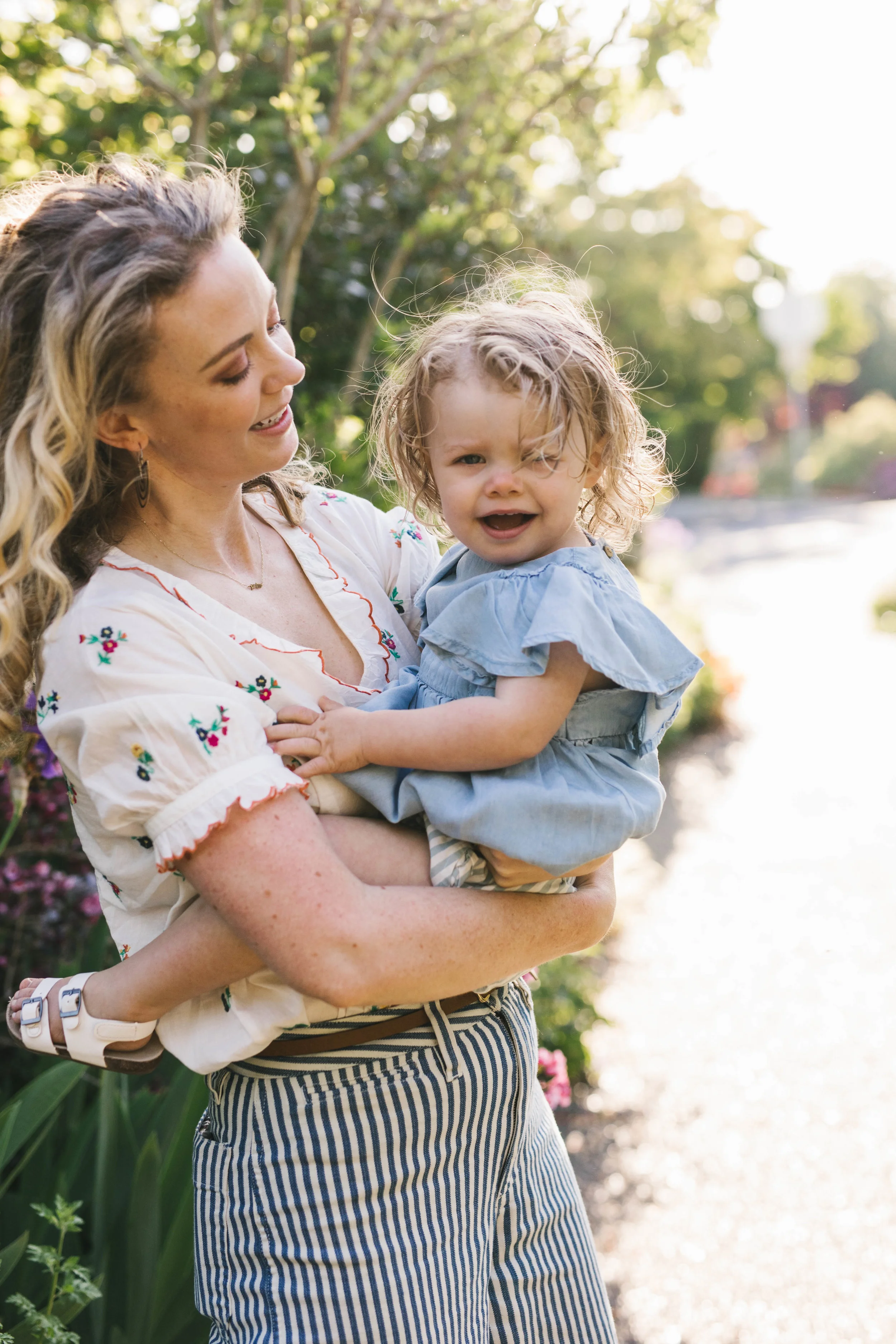 An in-home mother and daughter photography session in Seattle. Beautiful photos can be made with the grumpiest of toddlers. Photos of Brooke Eide and Prim from Chelsea Macor Photography. #seattlefamilyphotography #seattlenewbornphotography #seattlemotherdaughterphotos #mommyandme #lifestylephotography