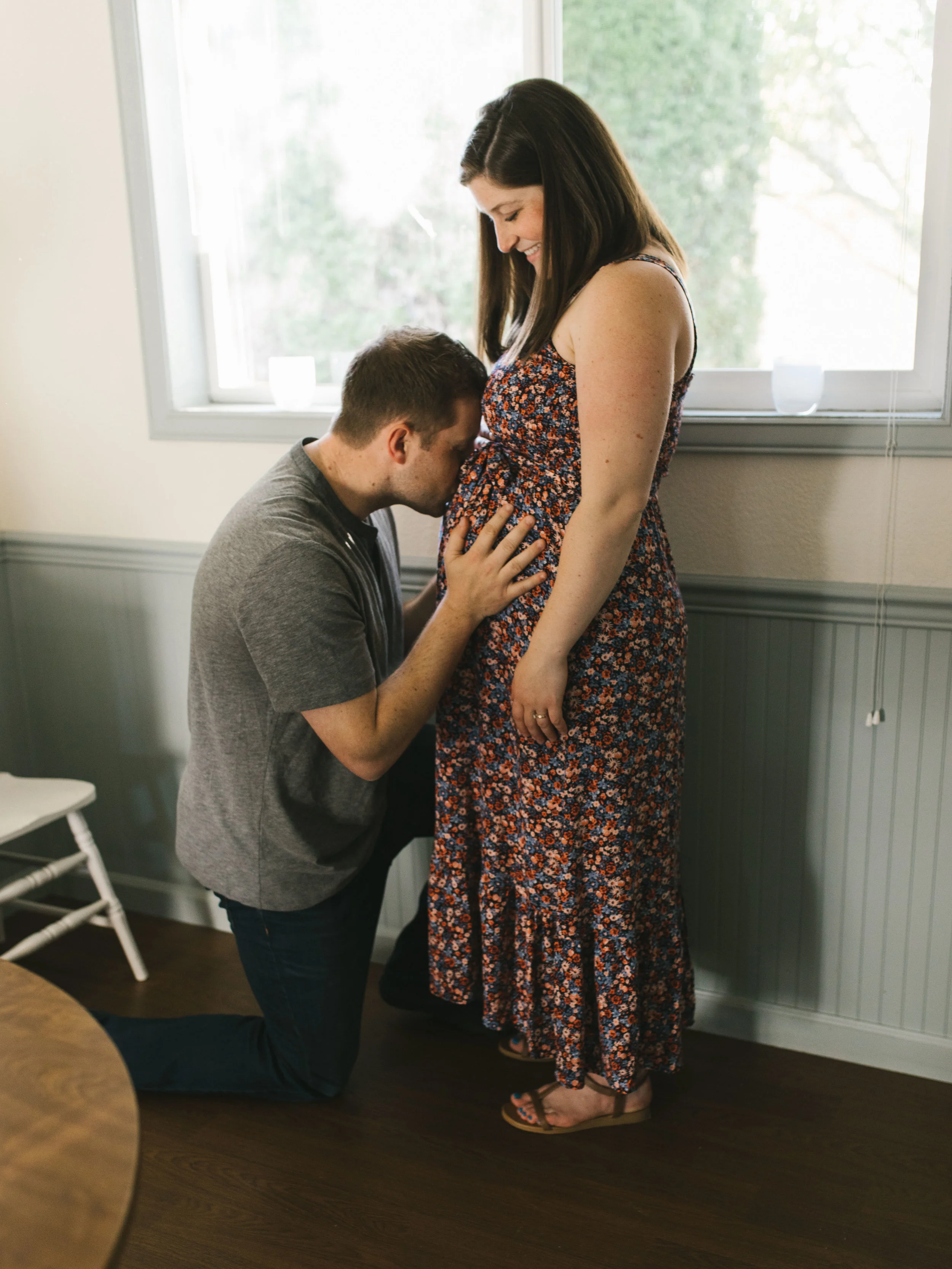 Fall city in-home maternity session, natural light, candid, family photography by Seattle Photographer Chelsea Macor Photography #seattlematernityphotographer, #seattlefamilyphotographer #seattlelifestylephotographer
