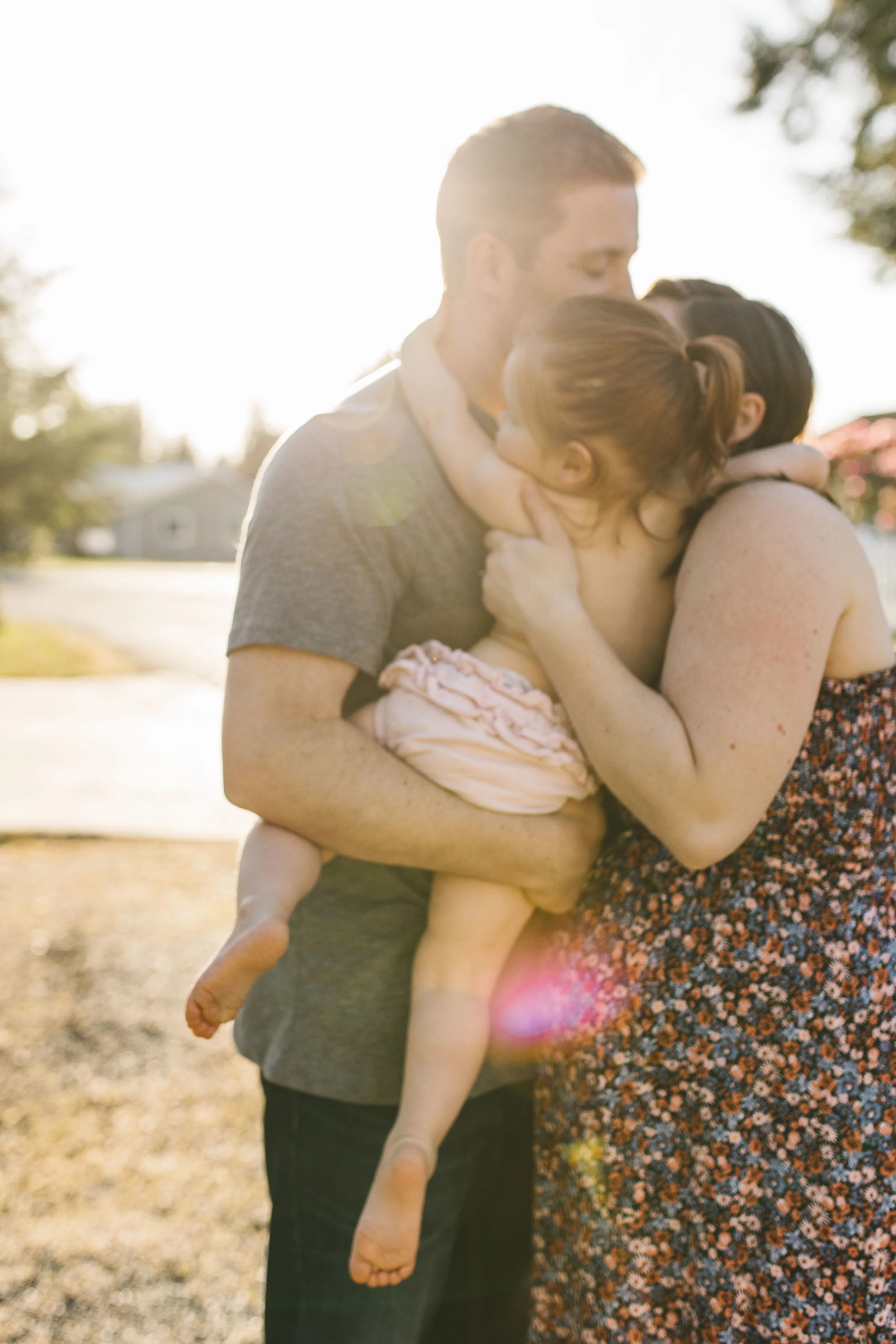 Fall city in-home maternity session, natural light, candid, family photography by Seattle Photographer Chelsea Macor Photography #seattlematernityphotographer, #seattlefamilyphotographer #seattlelifestylephotographer