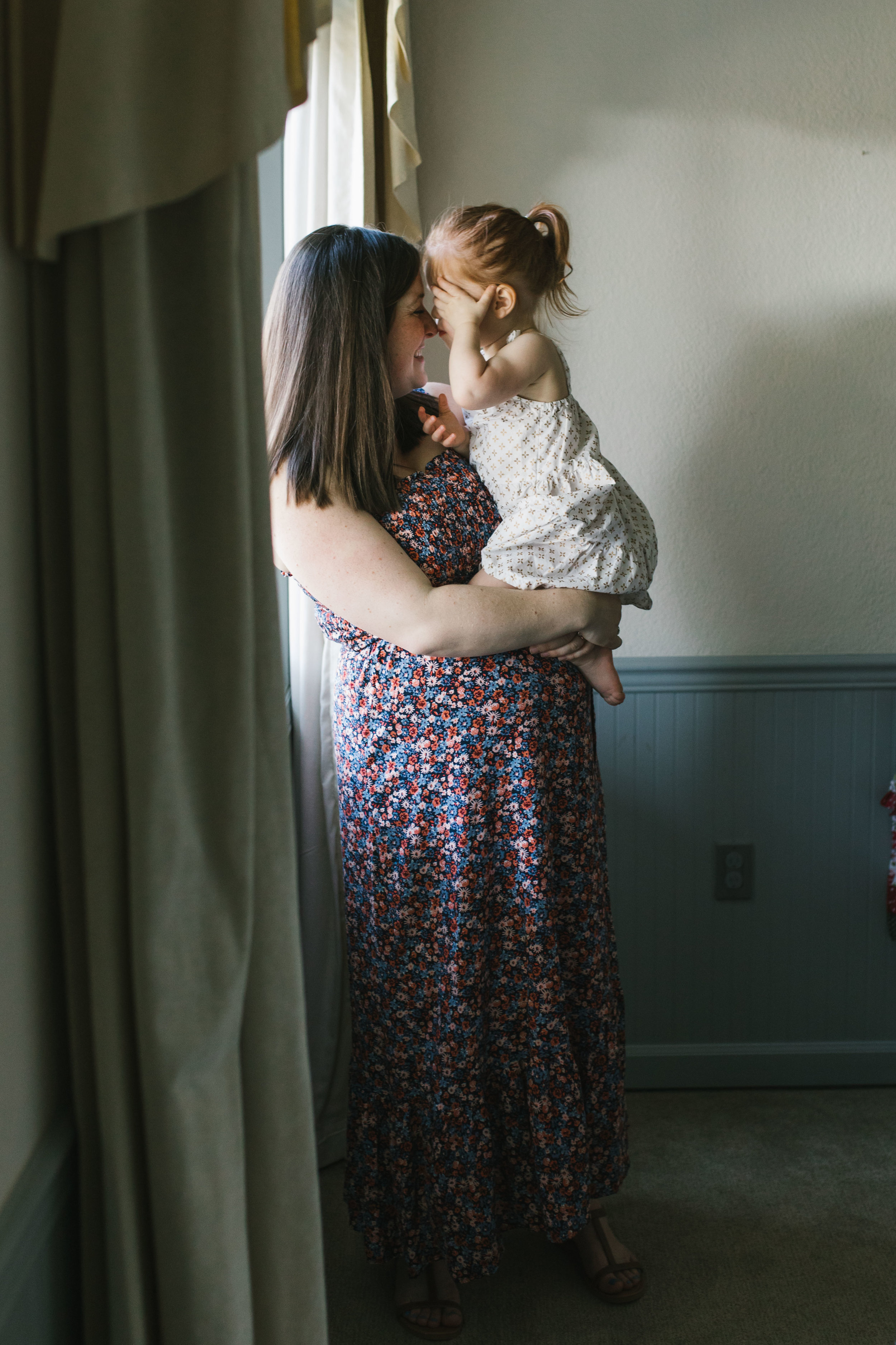 In-home maternity session with sweet family in Seattle with Chelsea Macor Photography-4.jpg