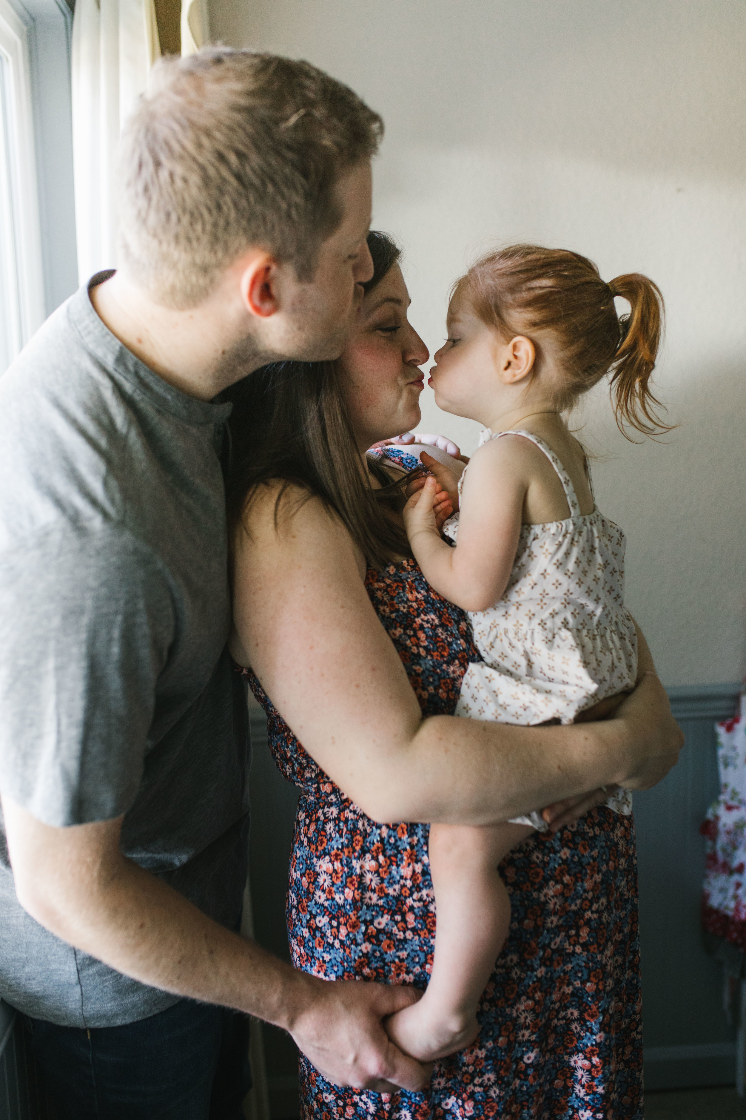 In-home maternity session with sweet family in Seattle with Chelsea Macor Photography-9.jpg