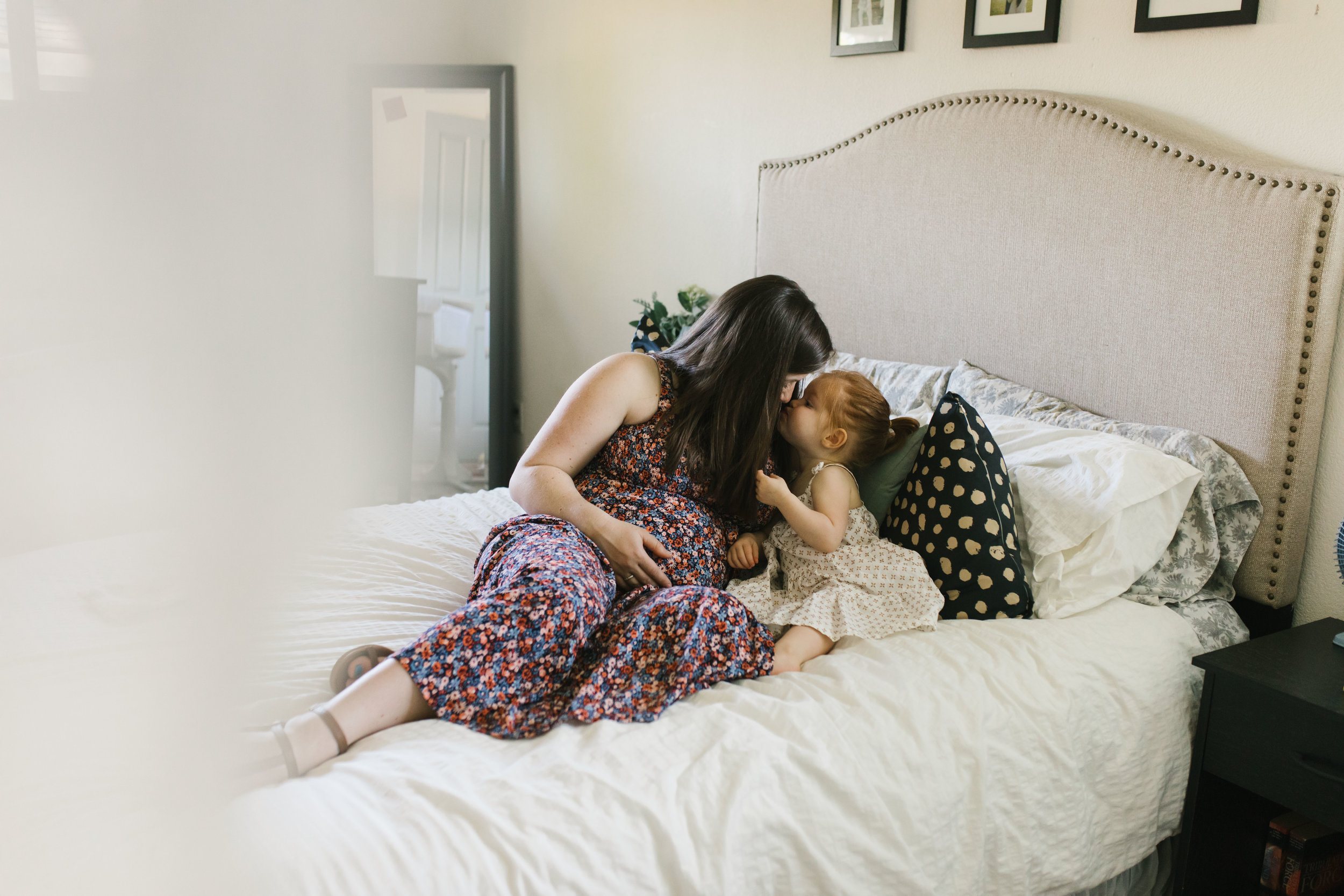 In-home maternity session with sweet family in Seattle with Chelsea Macor Photography-14.jpg