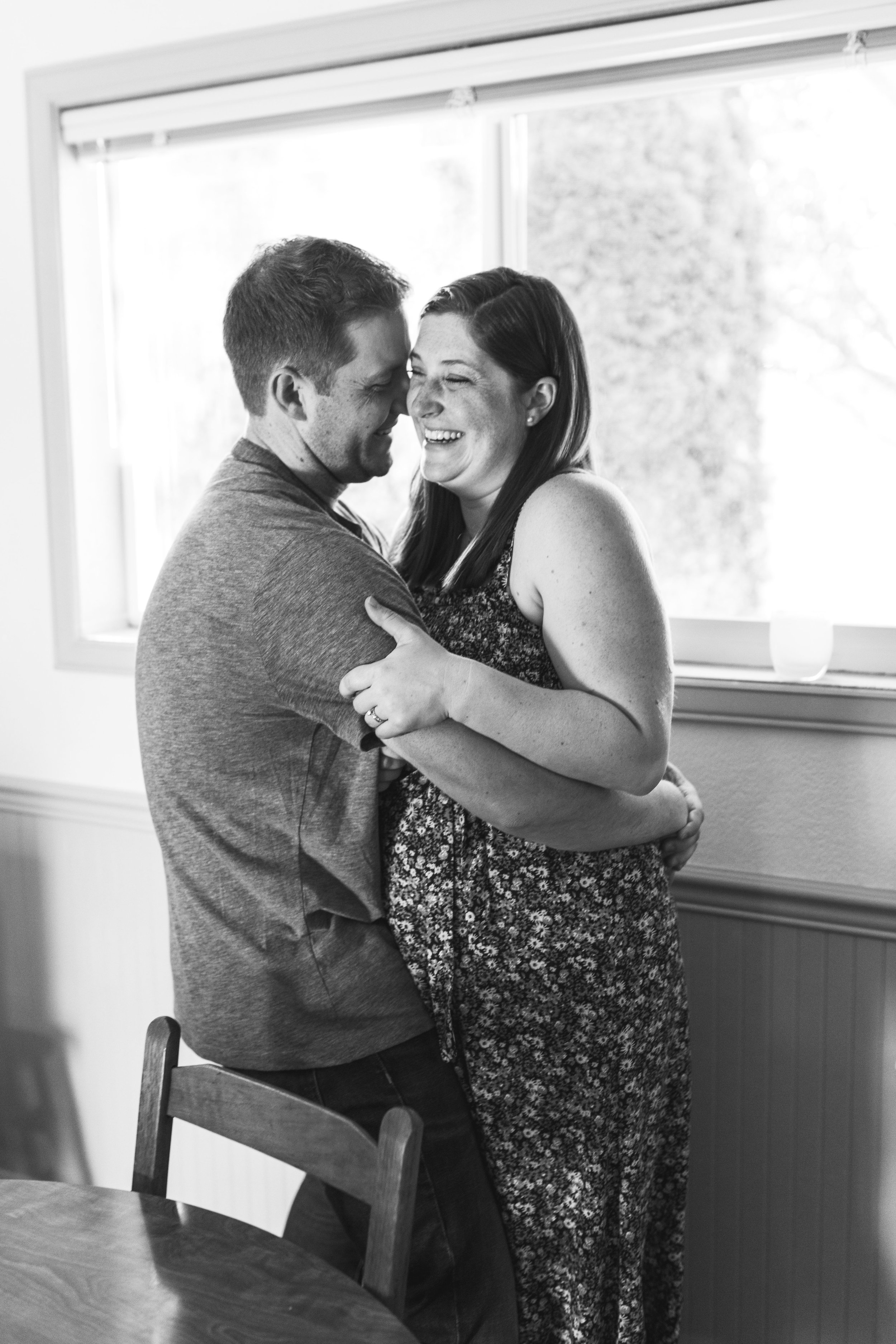 In-home maternity session with sweet family in Seattle with Chelsea Macor Photography-20.jpg