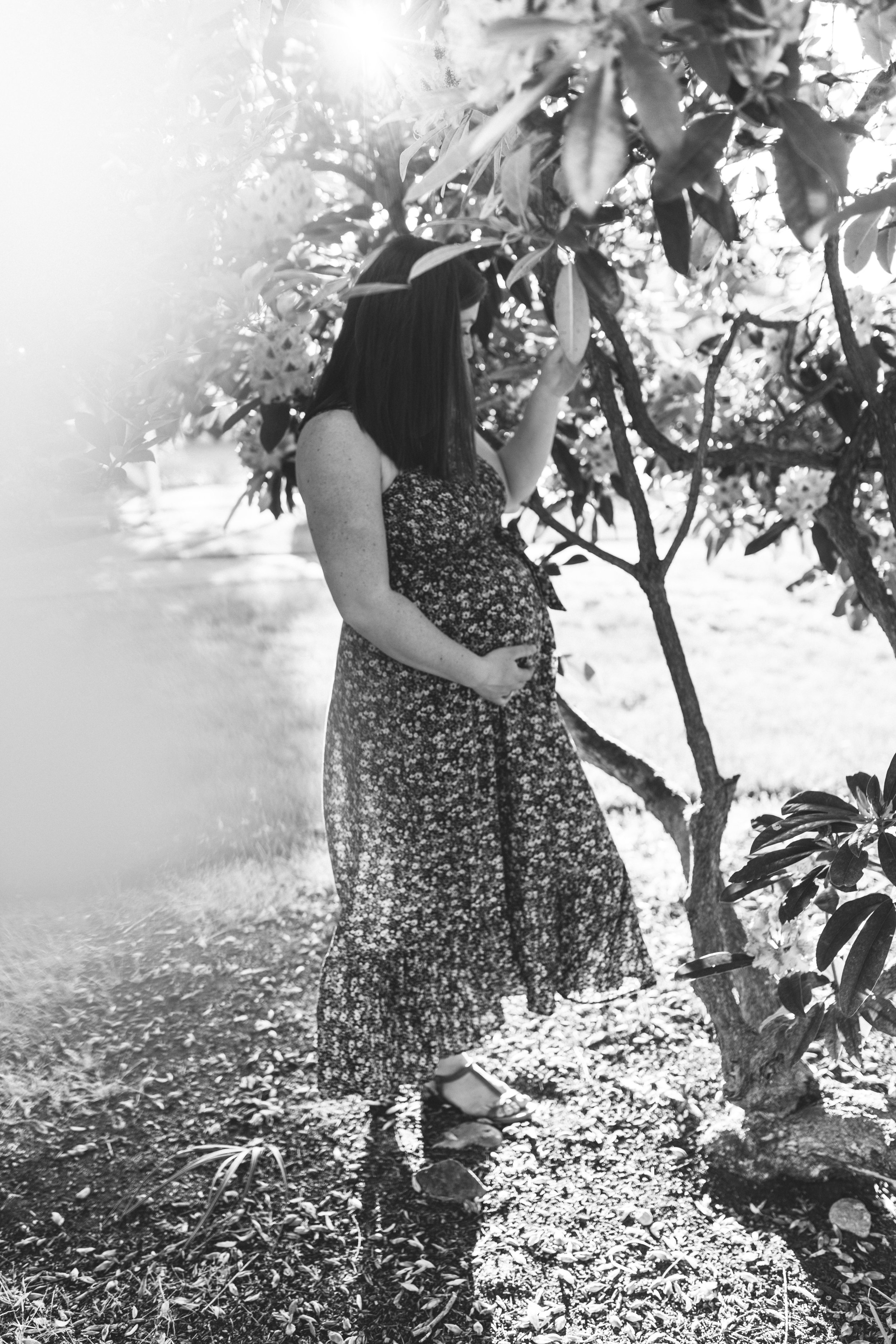 In-home maternity session with sweet family in Seattle with Chelsea Macor Photography-53.jpg