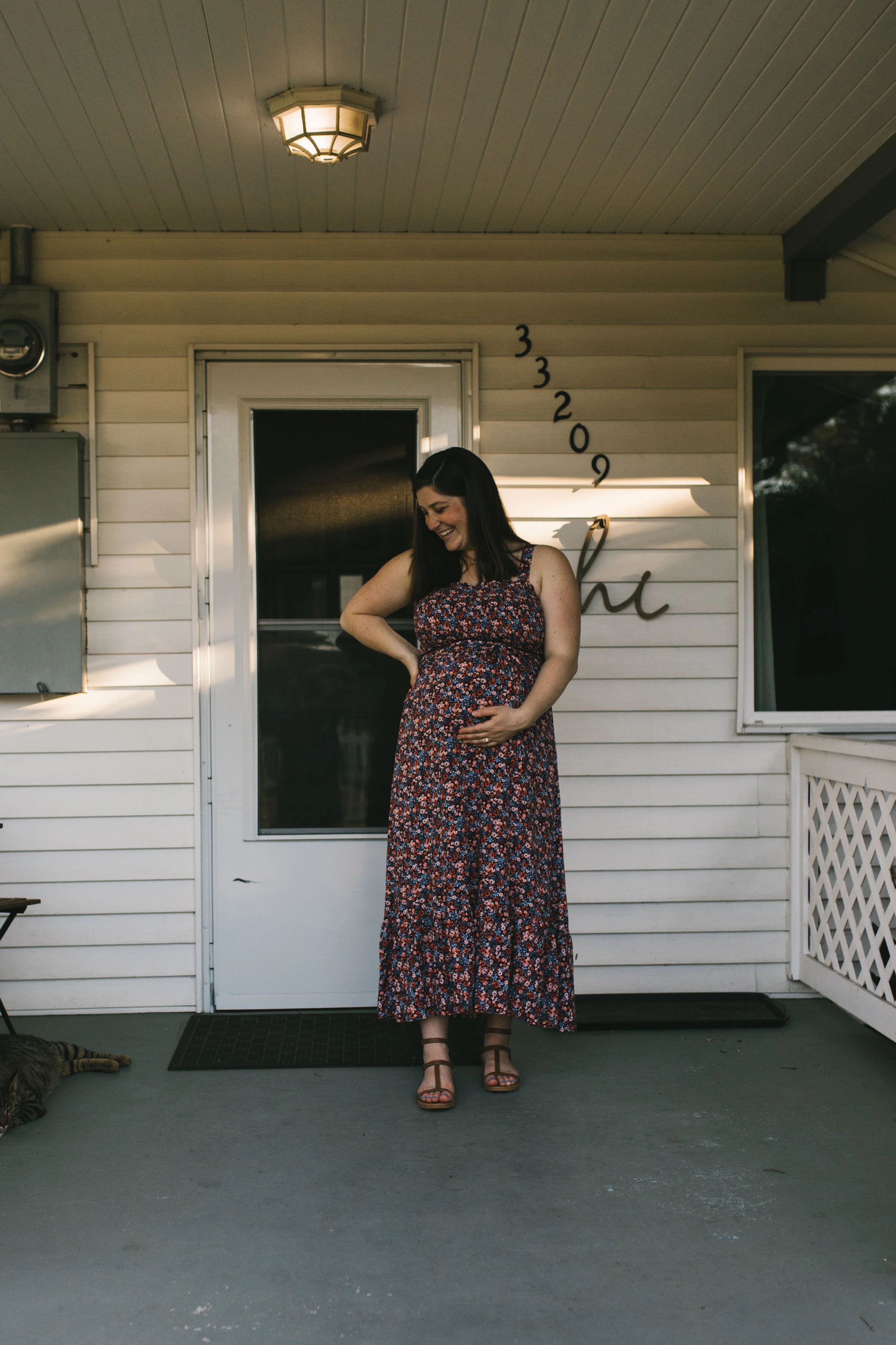 In-home maternity session with sweet family in Seattle with Chelsea Macor Photography-68.jpg