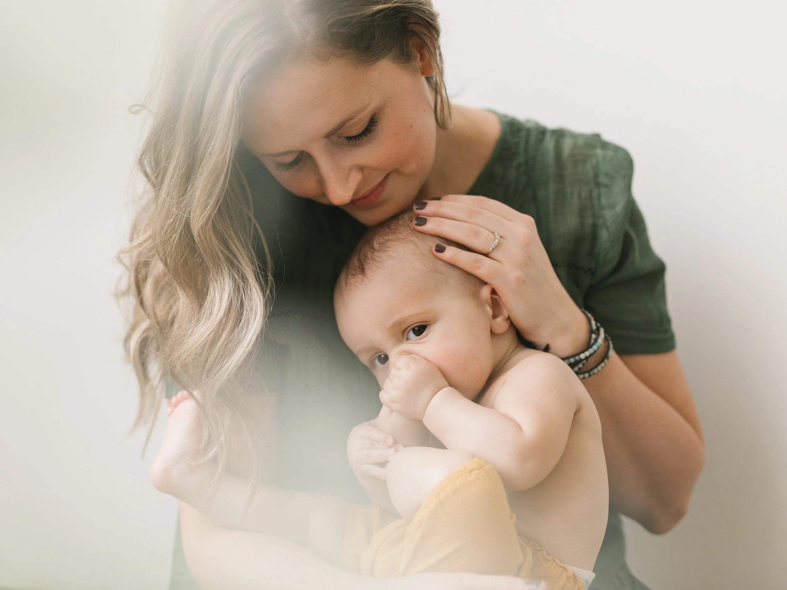 The Importance of mothers being in family photos by Seattle newborn maternity and family photographer Chelsea Macor