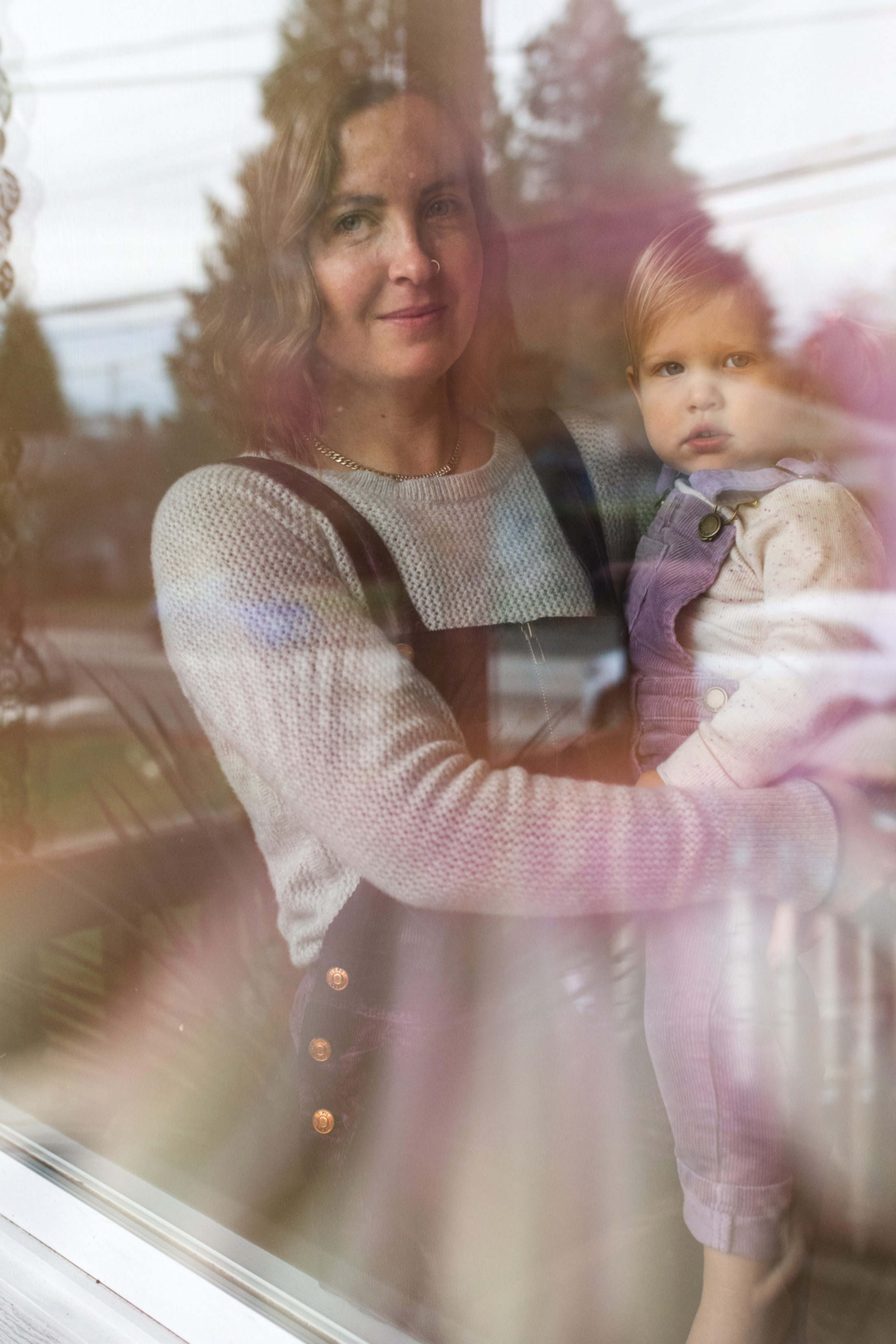 Into Motherhood | Lindsay