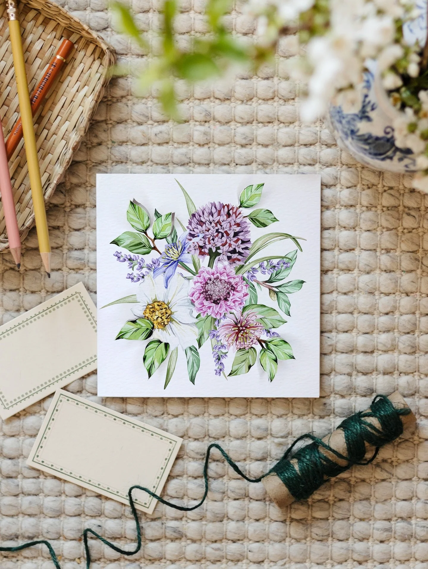 Spring is coming, and so are the flowers 🌸🌷🌿
My new pop-out floral bouquet cards are blooming with the first signs of the season - delicate spring flowers, painted by hand and made to be kept. Perfect for spring celebrations and just as special fo