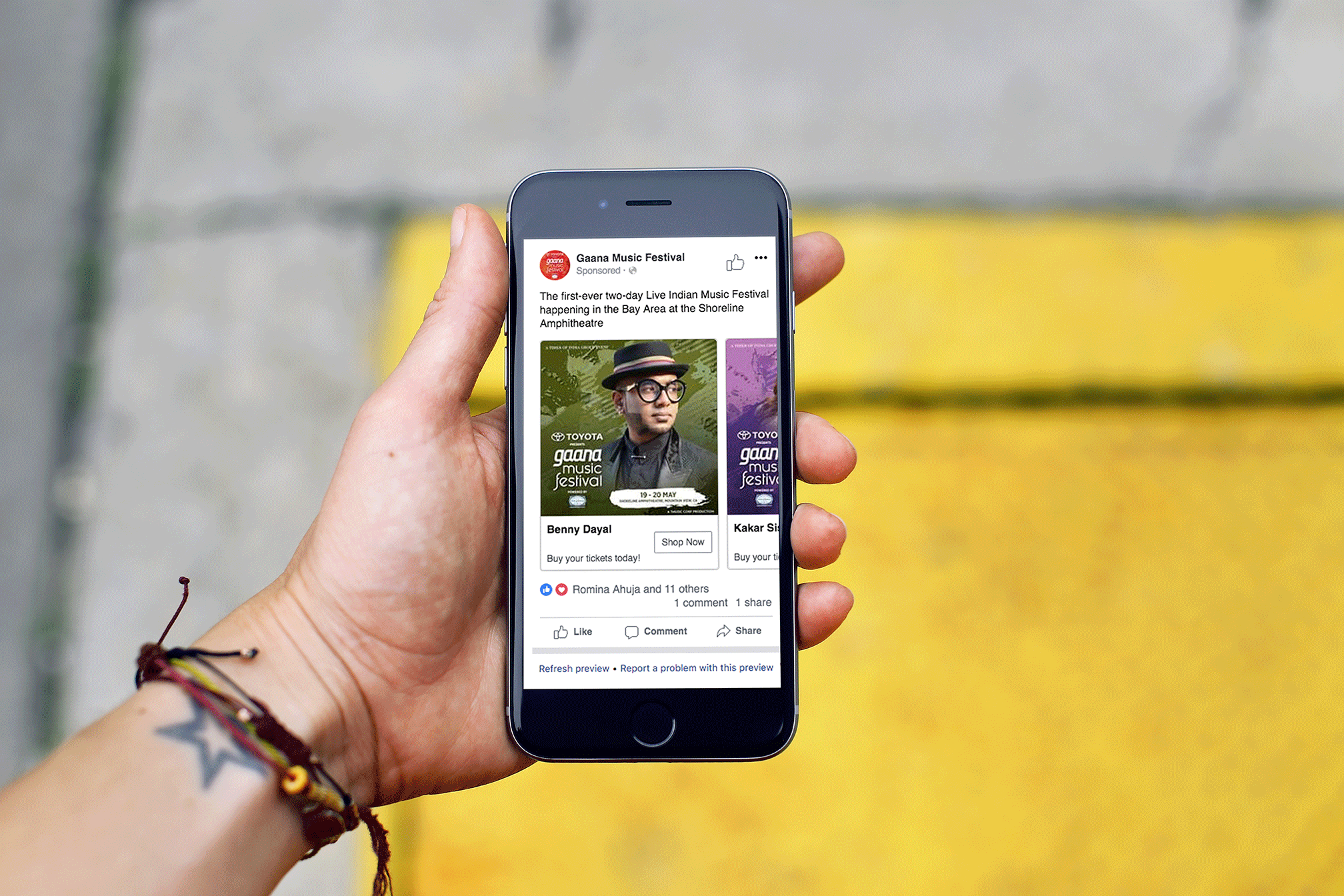 FBCarousel.gif