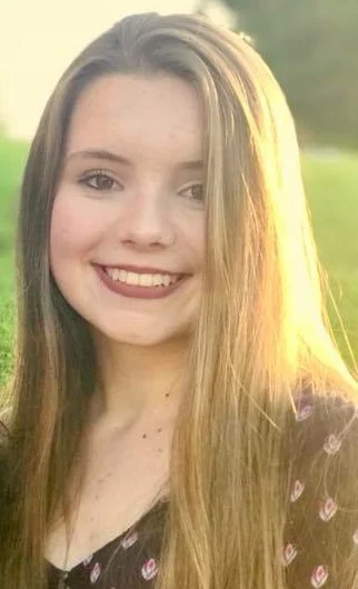 Headshot (1).jpg