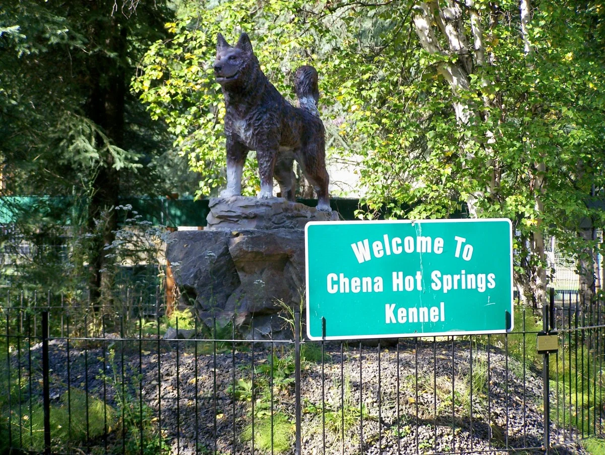 chena dog kennel sign balto.jpg
