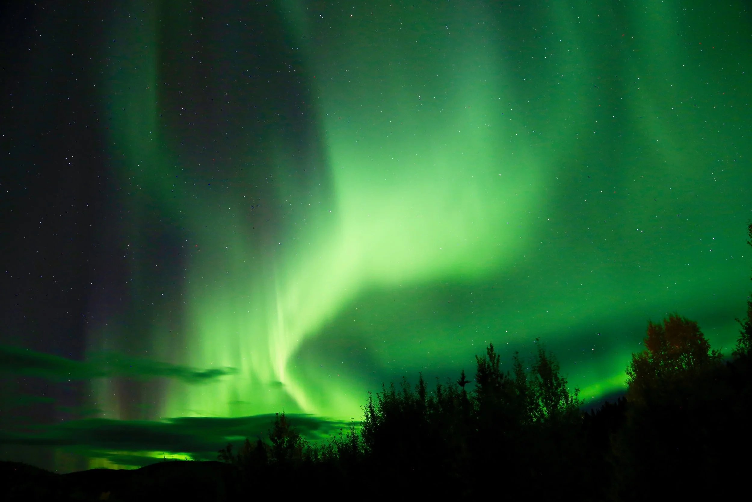 aurora over resort gk.jpeg