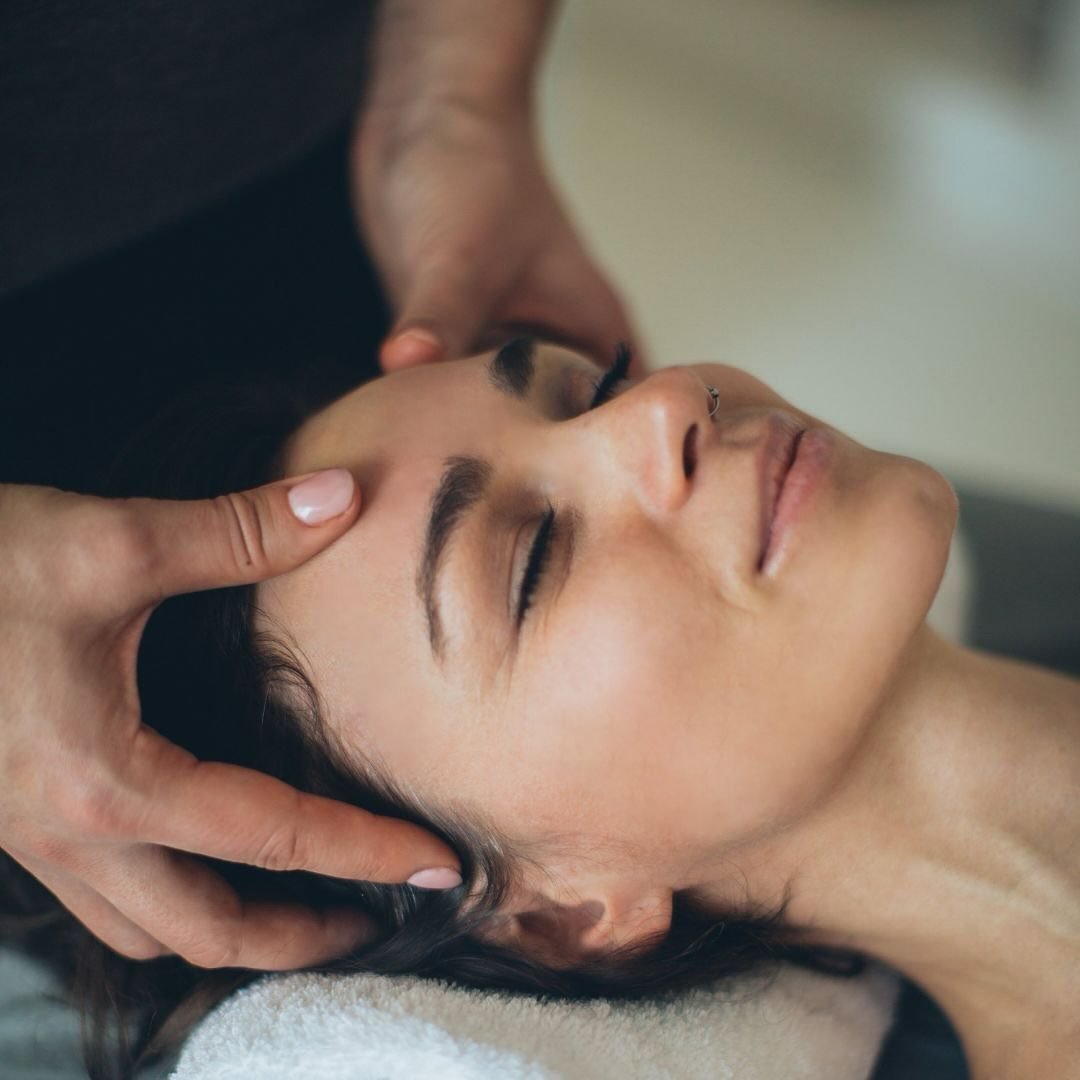 Discover the healing power of Kinesiology with Tamworth Yoga and Kinesiologist Felicity Doyle! 🌿 

Kinesiology is a gentle, holistic therapy that helps restore balance, reduce stress, and support overall wellbeing by addressing the root cause of you