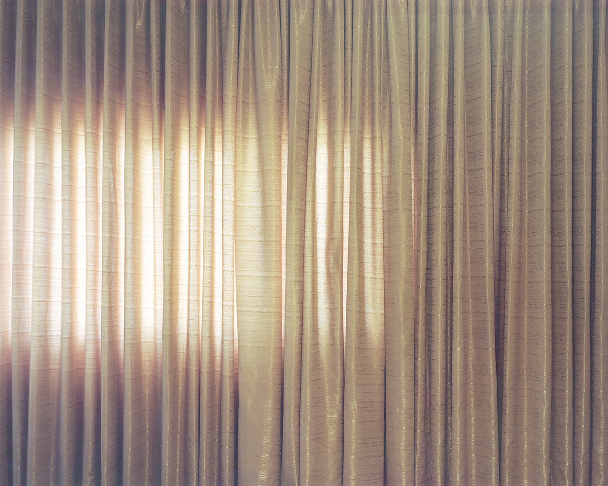  Svetlana Bailey,  curtain , 2016 