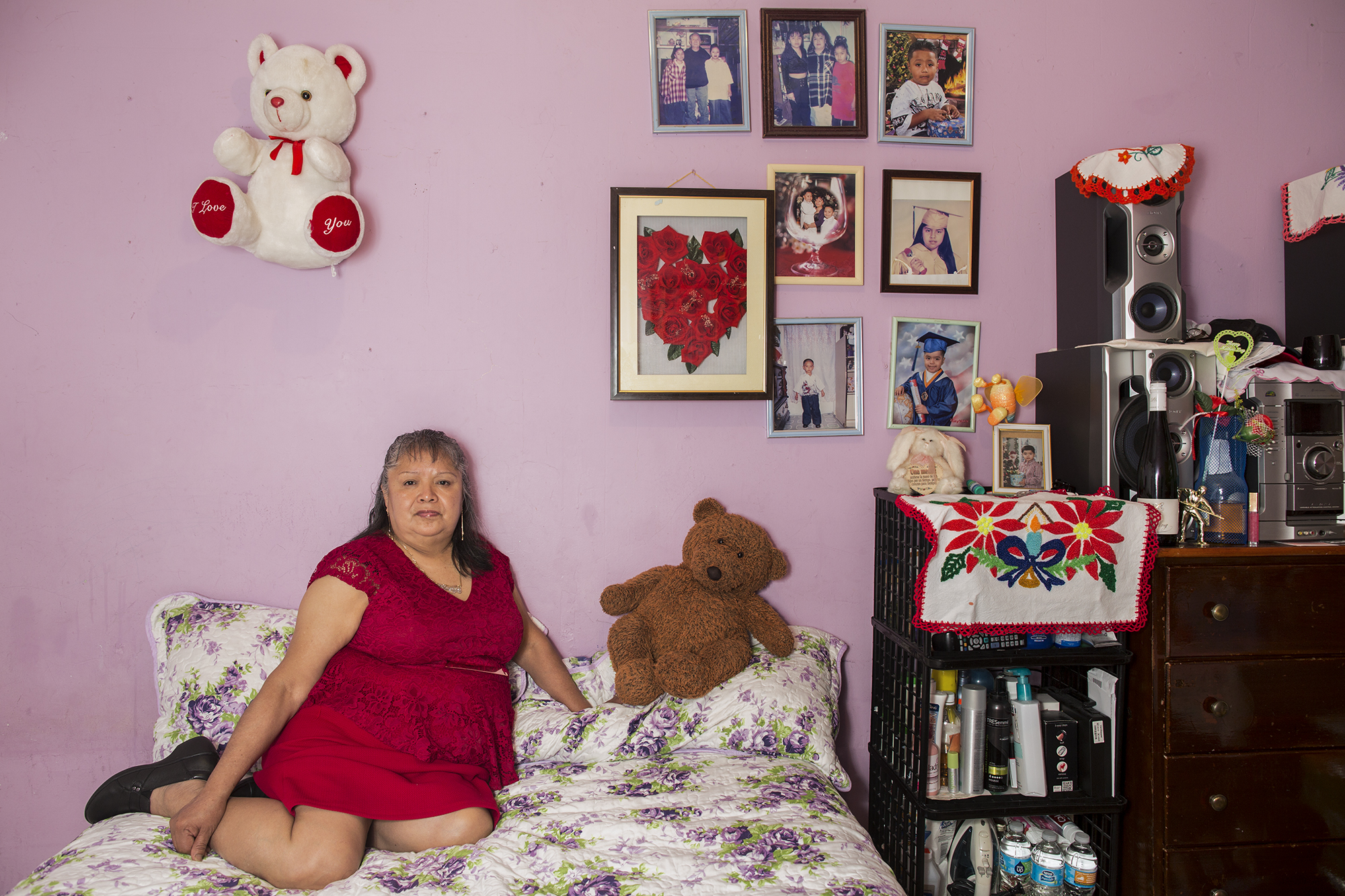  Engracia Arellano is an immigrant from Temascalapa, Puebla, México. She has been in New York for 25 years, working in different kinds of jobs but mainly in factories. For the last 11 years she has been living in Bushwick, Brooklyn, with her family. 