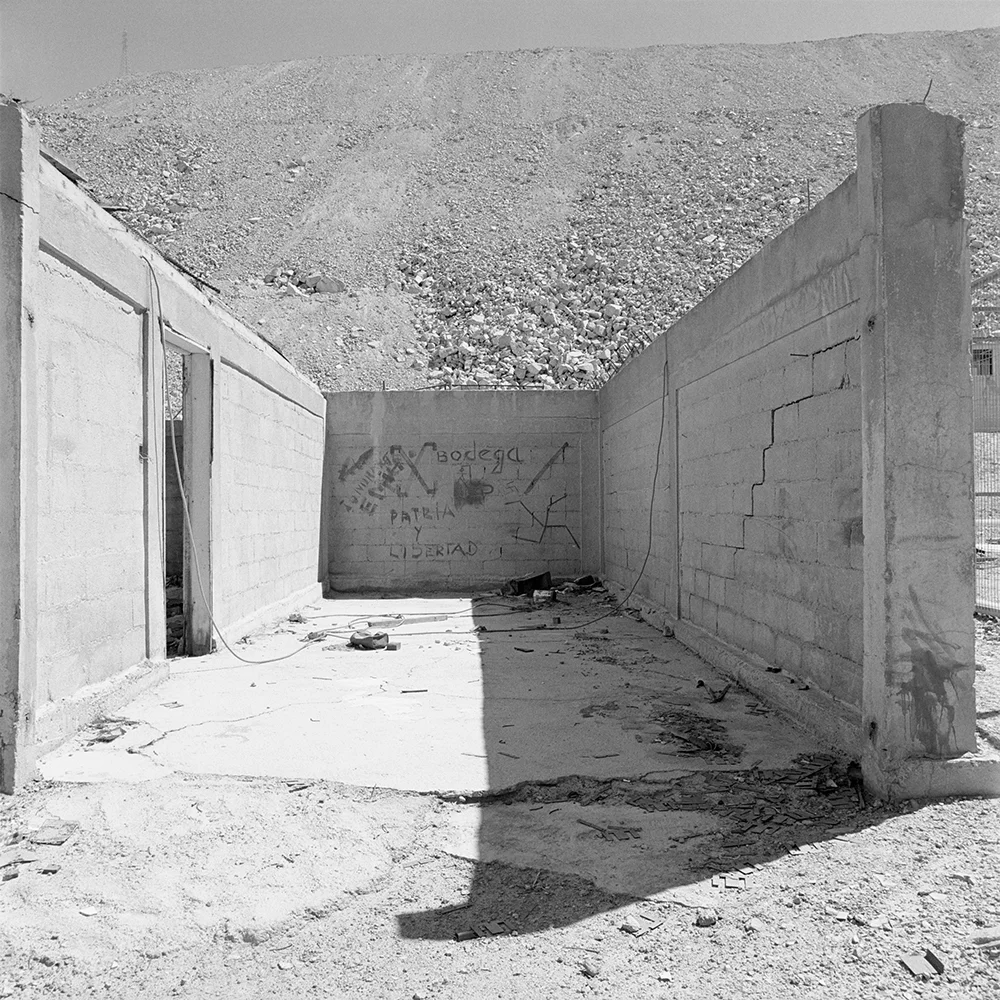 Cristian Ureta, Untitled from the series Volviendo a la Tierra, 2003–2005