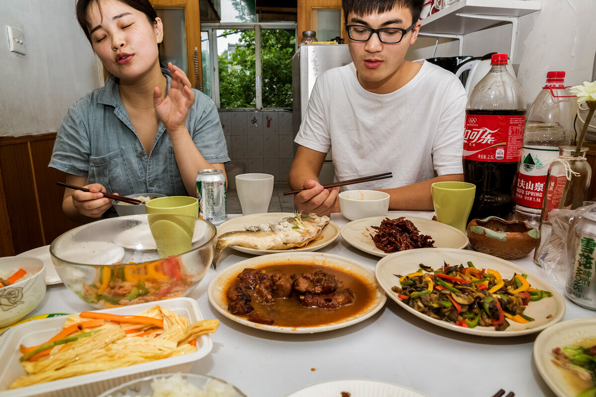  Glenna Jennings,  At Table #66 (Nanjing, China) , 2005–2020 