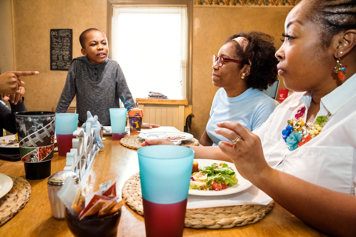  Glenna Jennings,  At Table #133 (Dayton, Ohio) , 2005–2020 