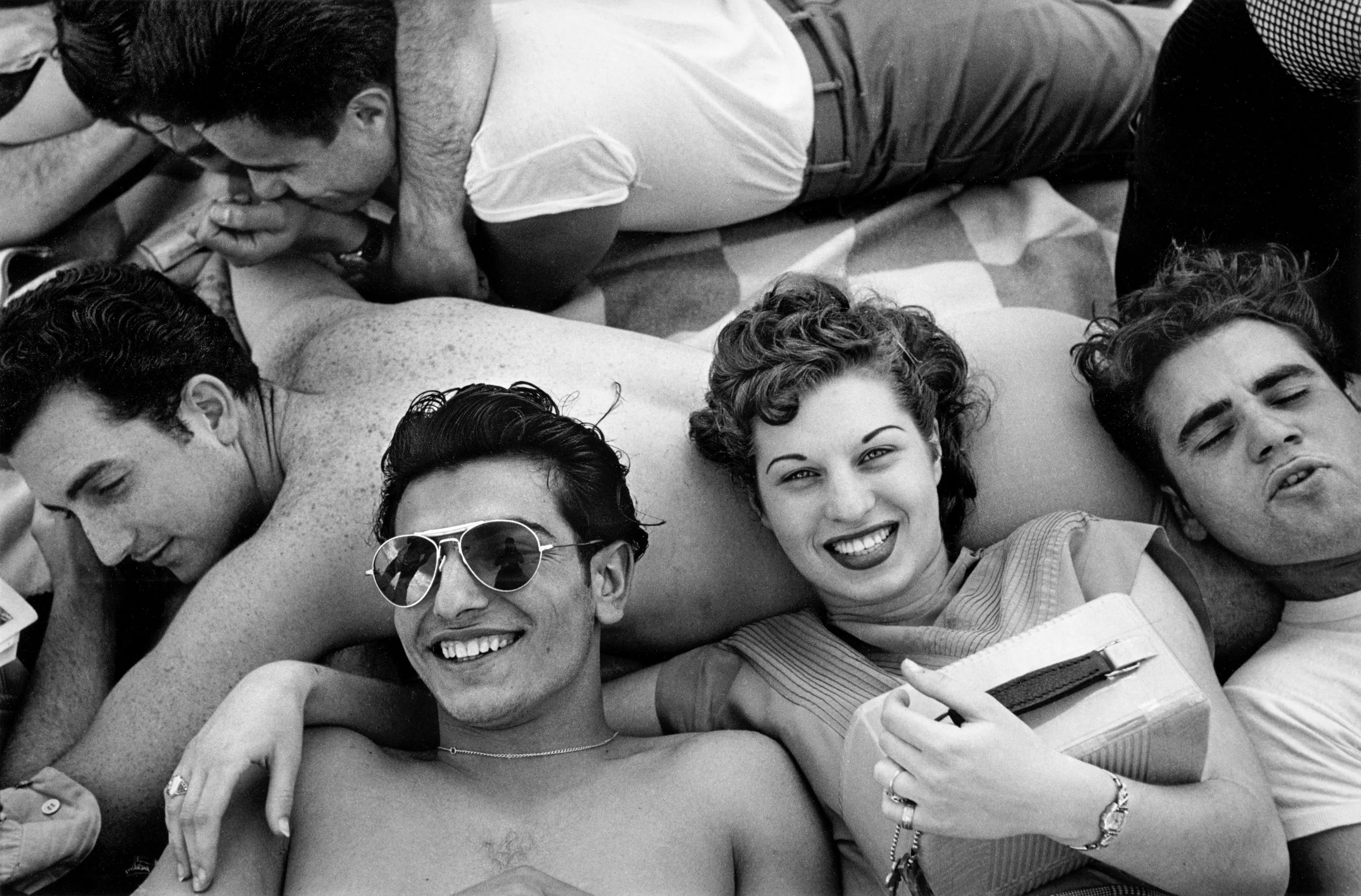 Coney Island Teenagers, 1949.jpg
