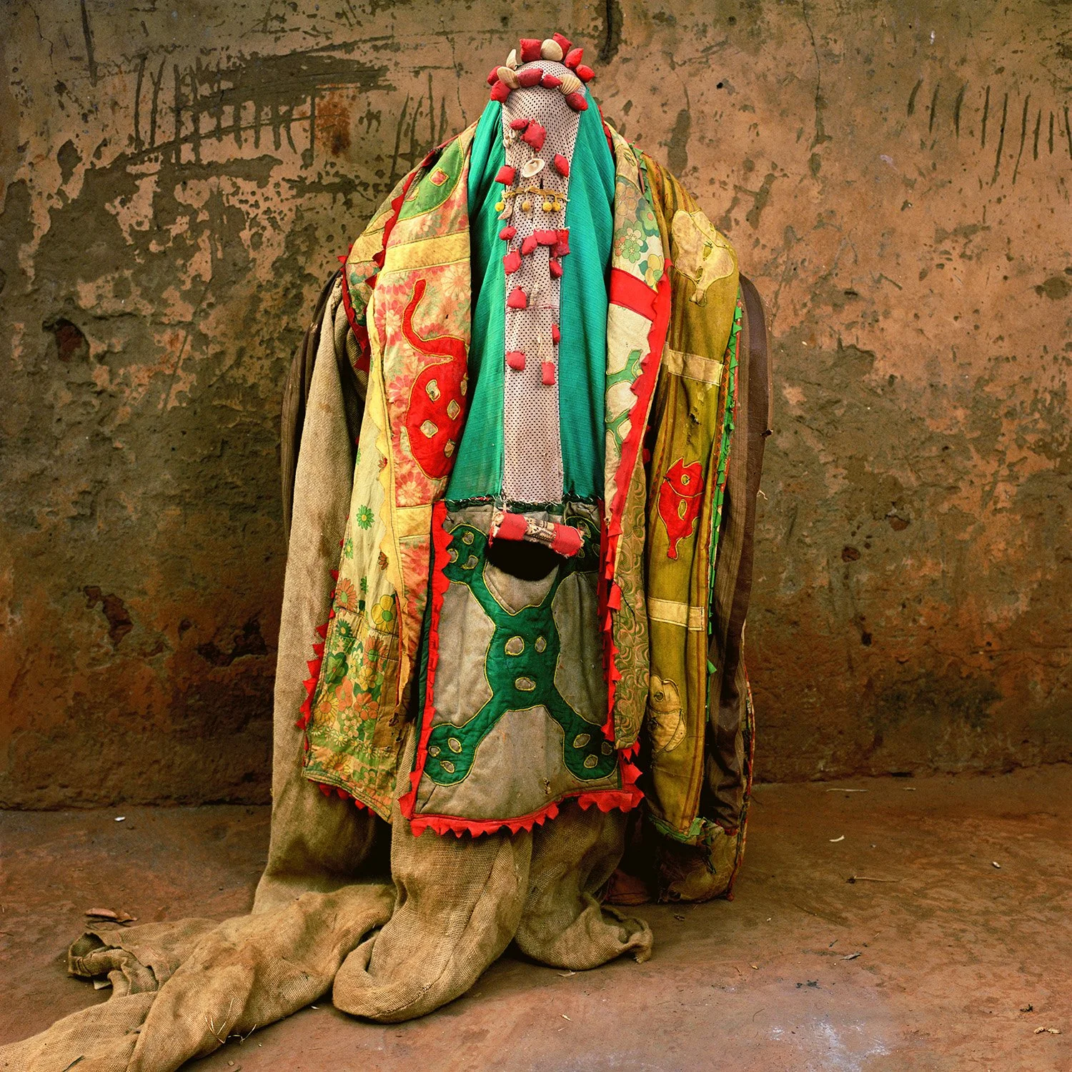 2006PhyllisGalembo_Egungun Masquerade, Benin.02 Alexia Haick.jpg