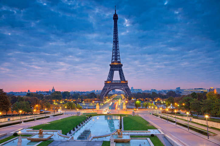 Is it Legal to Photograph the Eiffel Tower at Night?