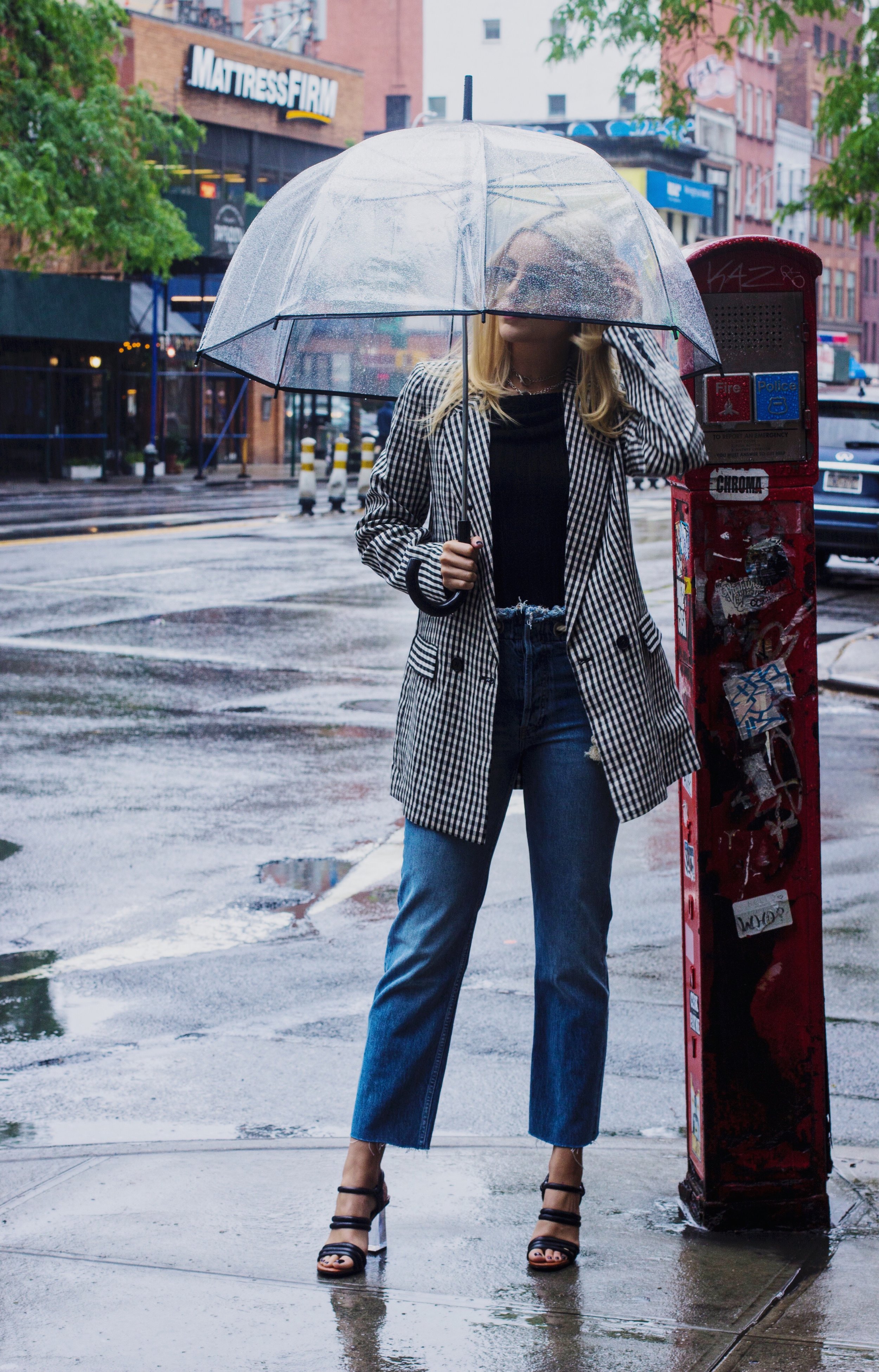Reformation Blazer PH: Priscila Cader