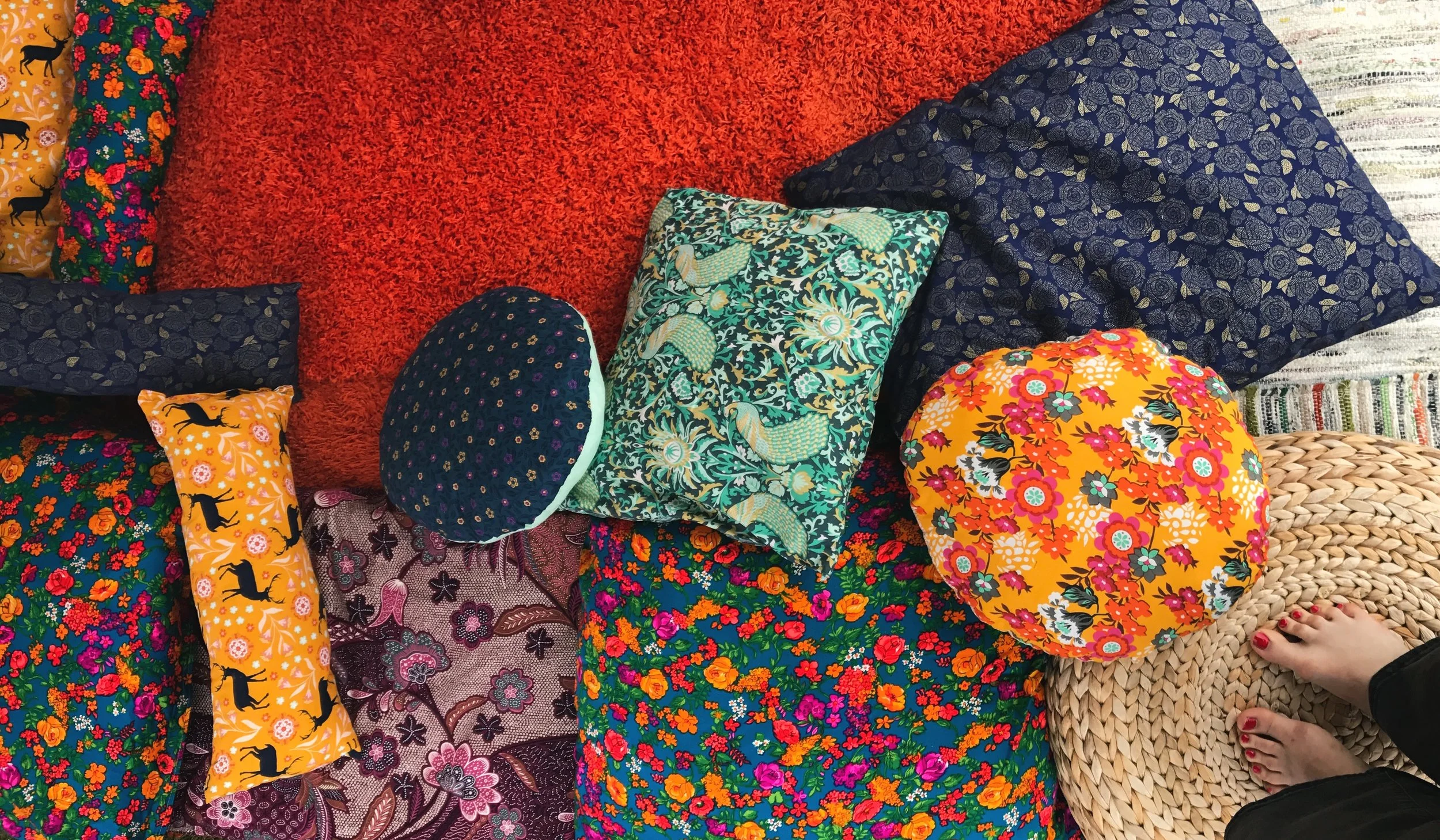  I never sewed until I decided to make all these pillows... 