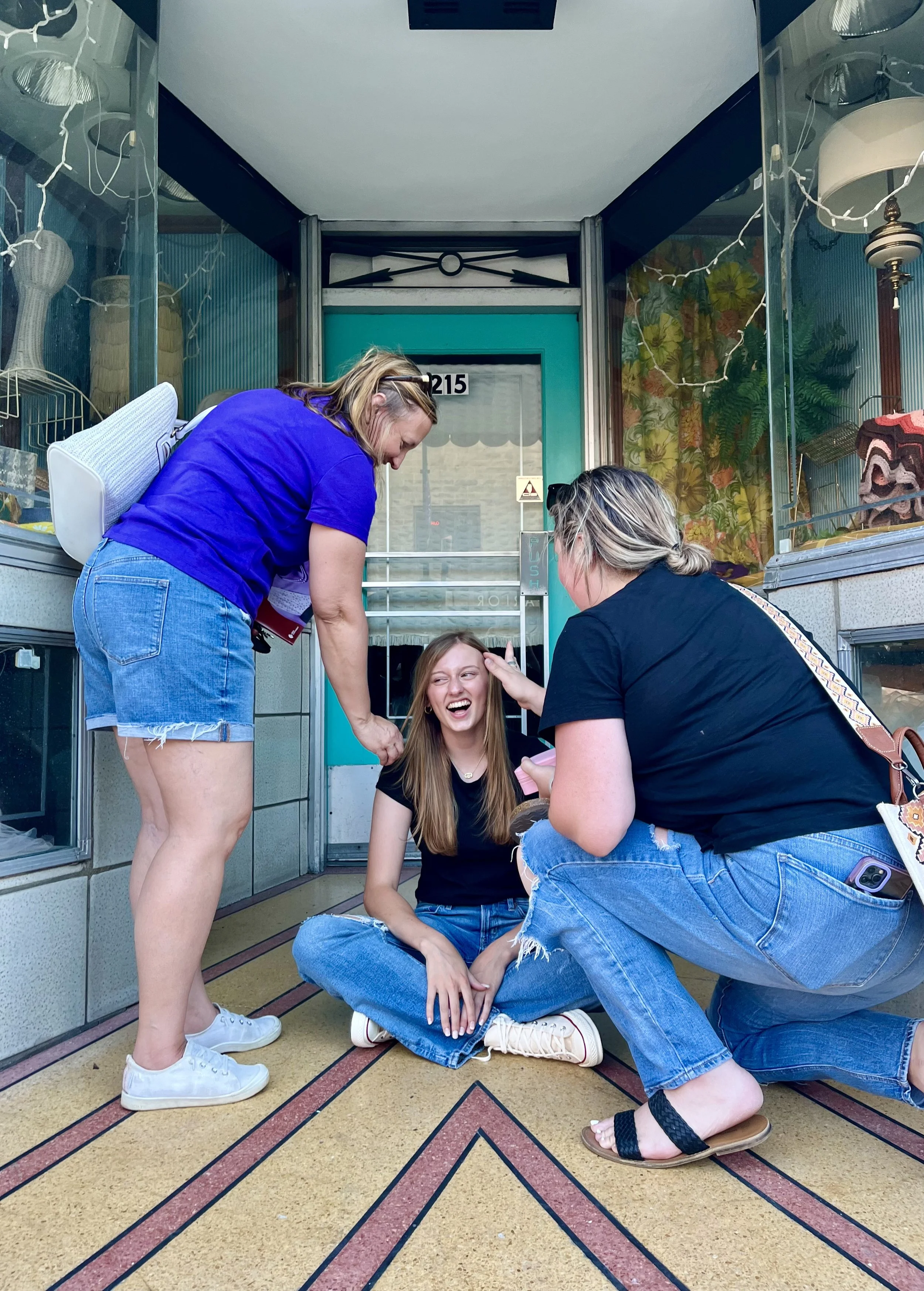 springfield illinois vintage record photoshoot with mom