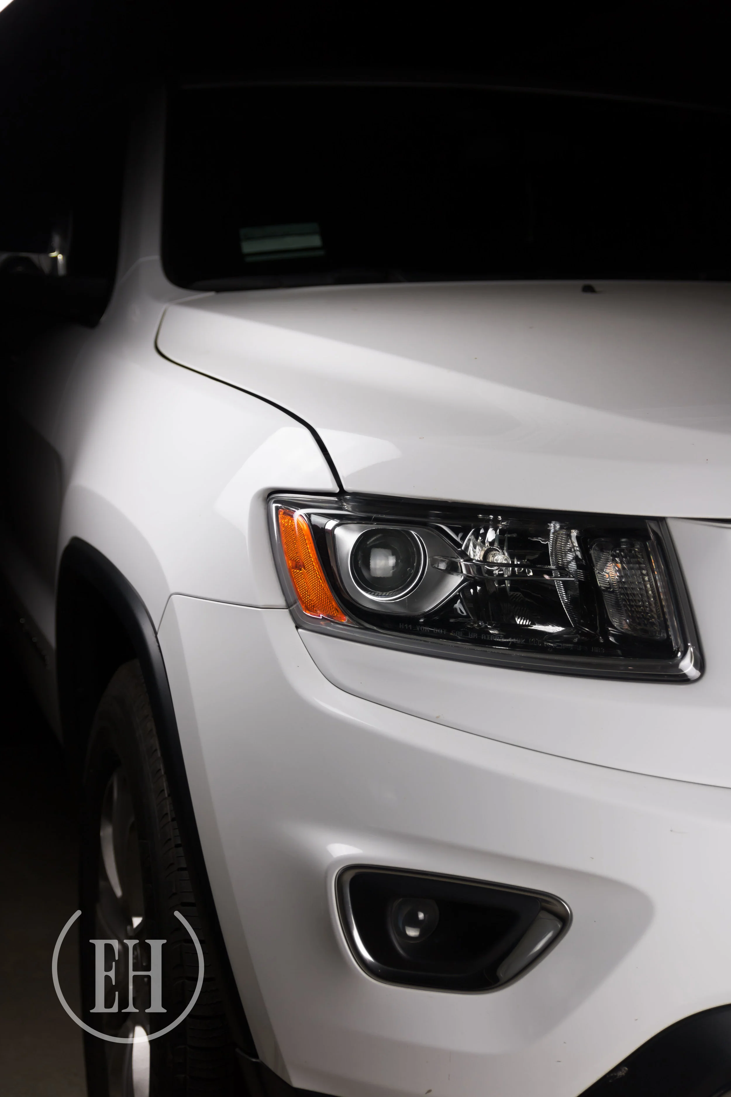 jeep-grand-cherokee-evil-headlights-3.jpg