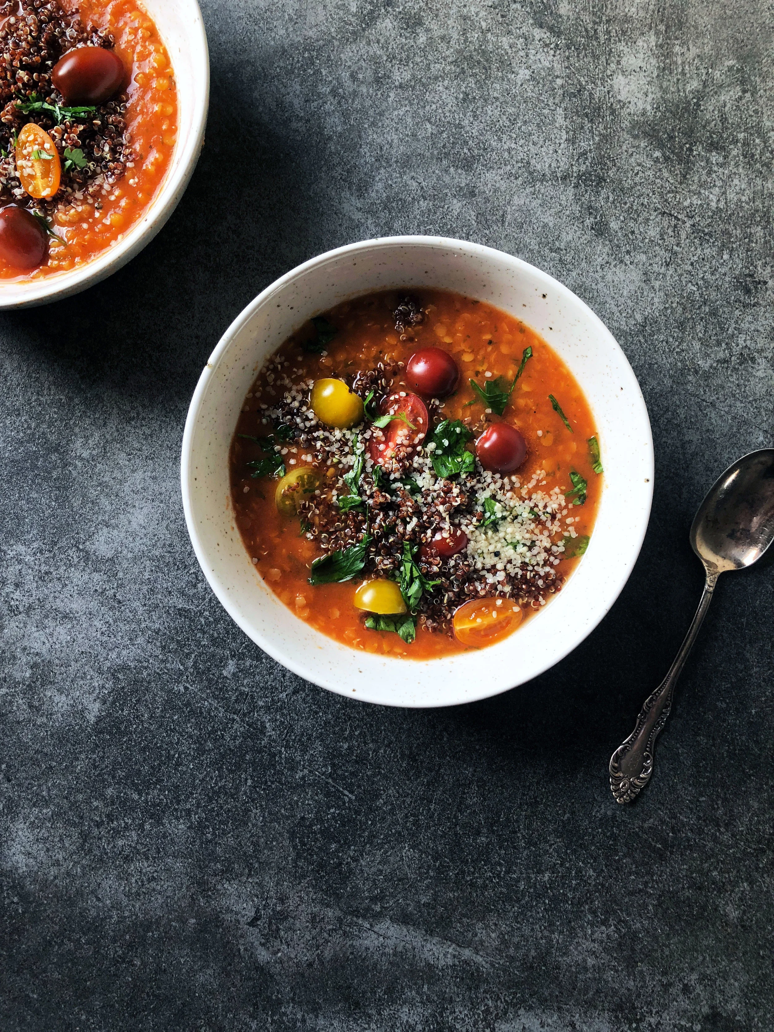 Carrot- and tomato soup with red lentils and quinoa