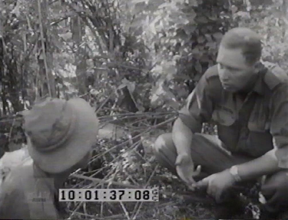 w. Capt MacGregor briefing a Tunnel Rat on Operation Enoggera.jpg